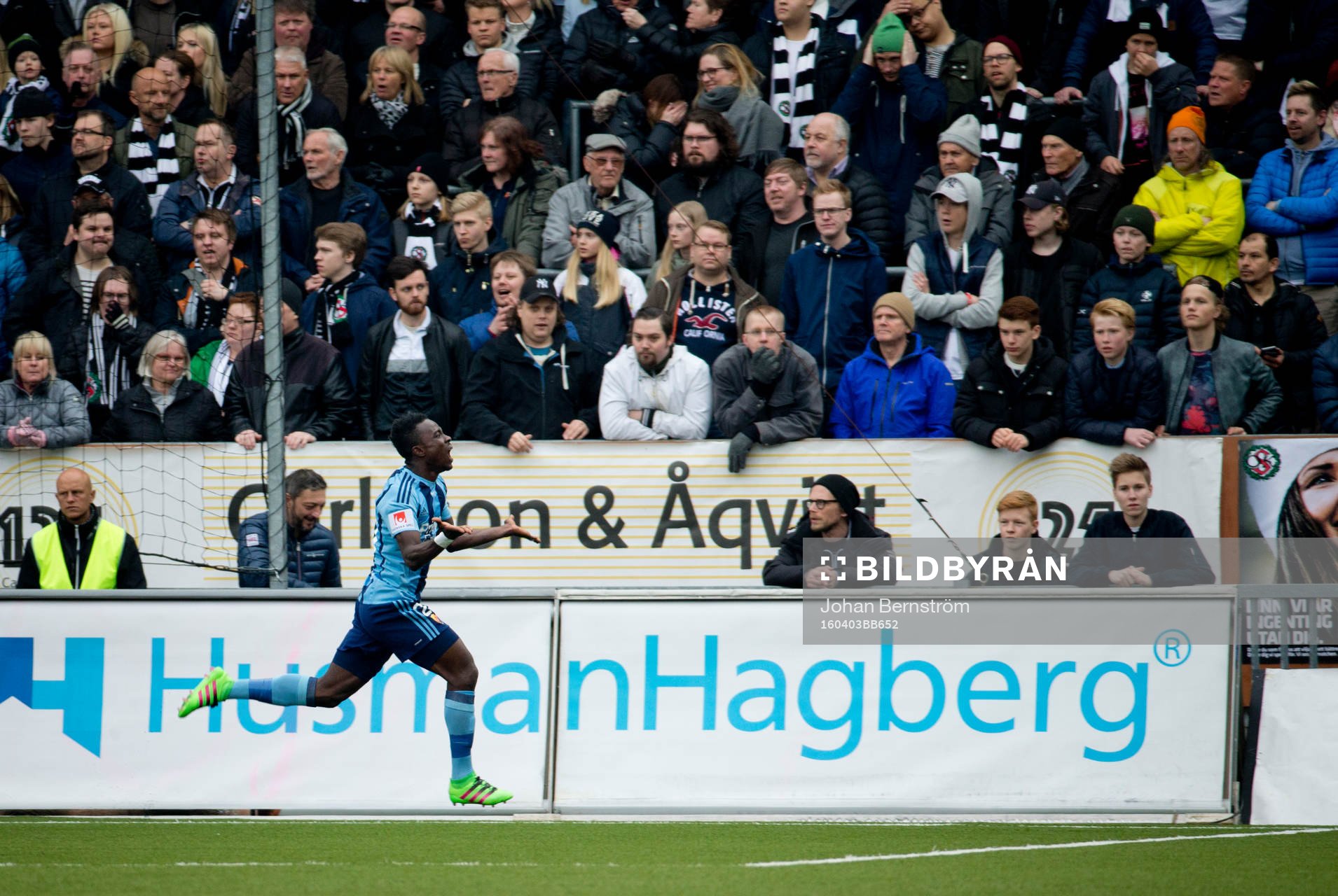 Djurgårdens Sam Johnson gör 0-1 och jublar