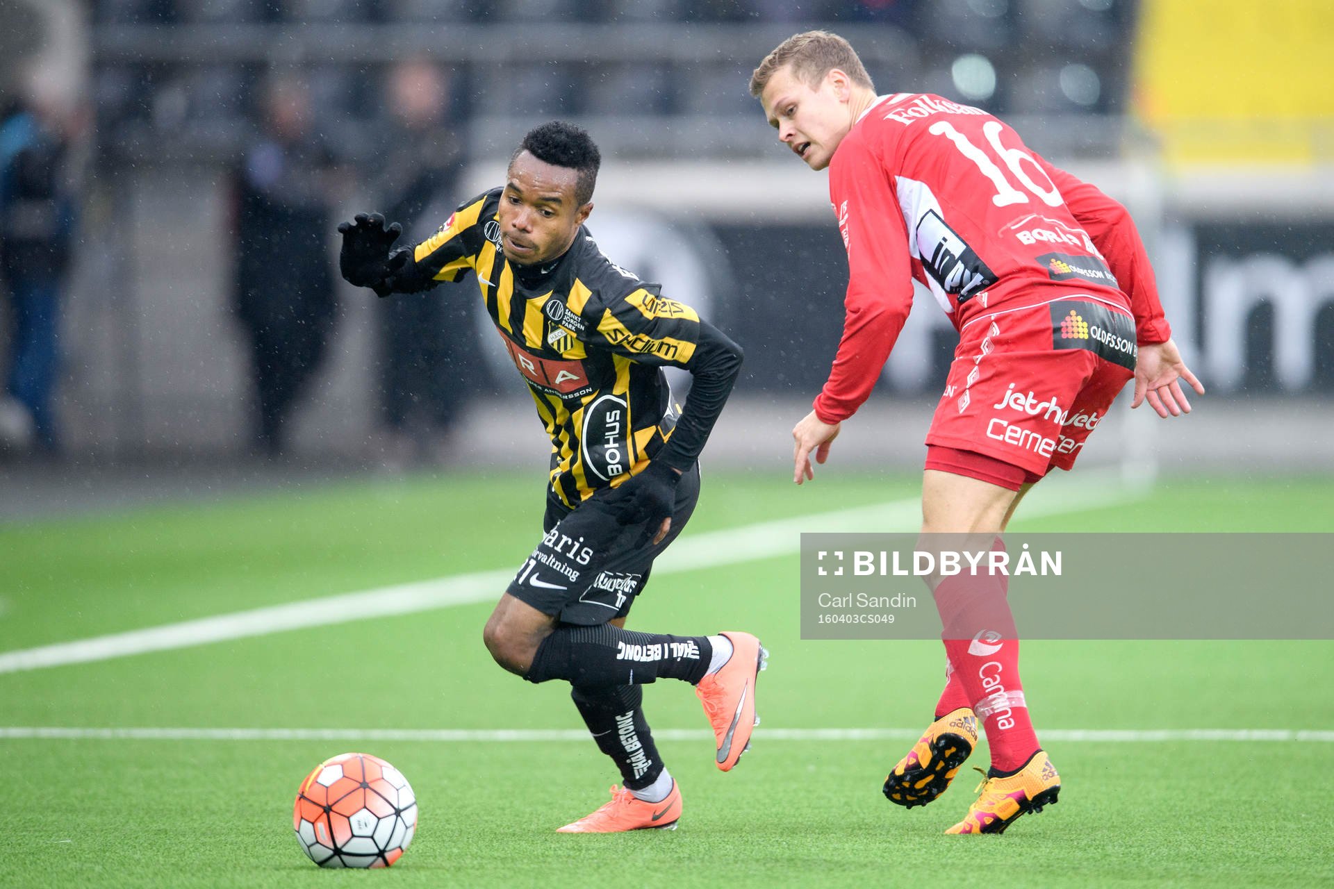 Häckens Nasiru Mohammed och Elfsborgs Viktor Claesson