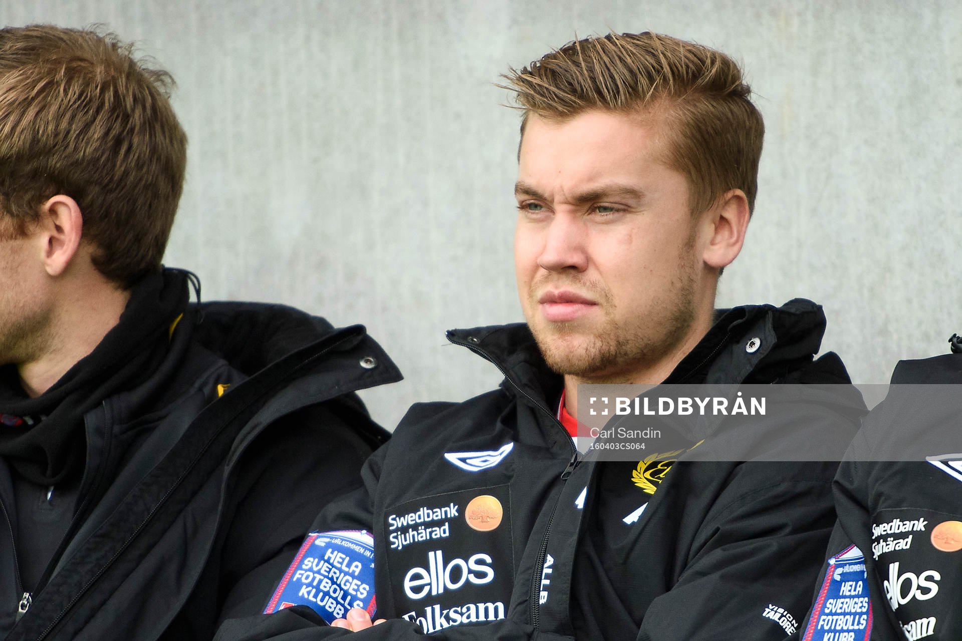 Elfsborgs Thomas Kind Bendiksen på bänken innan