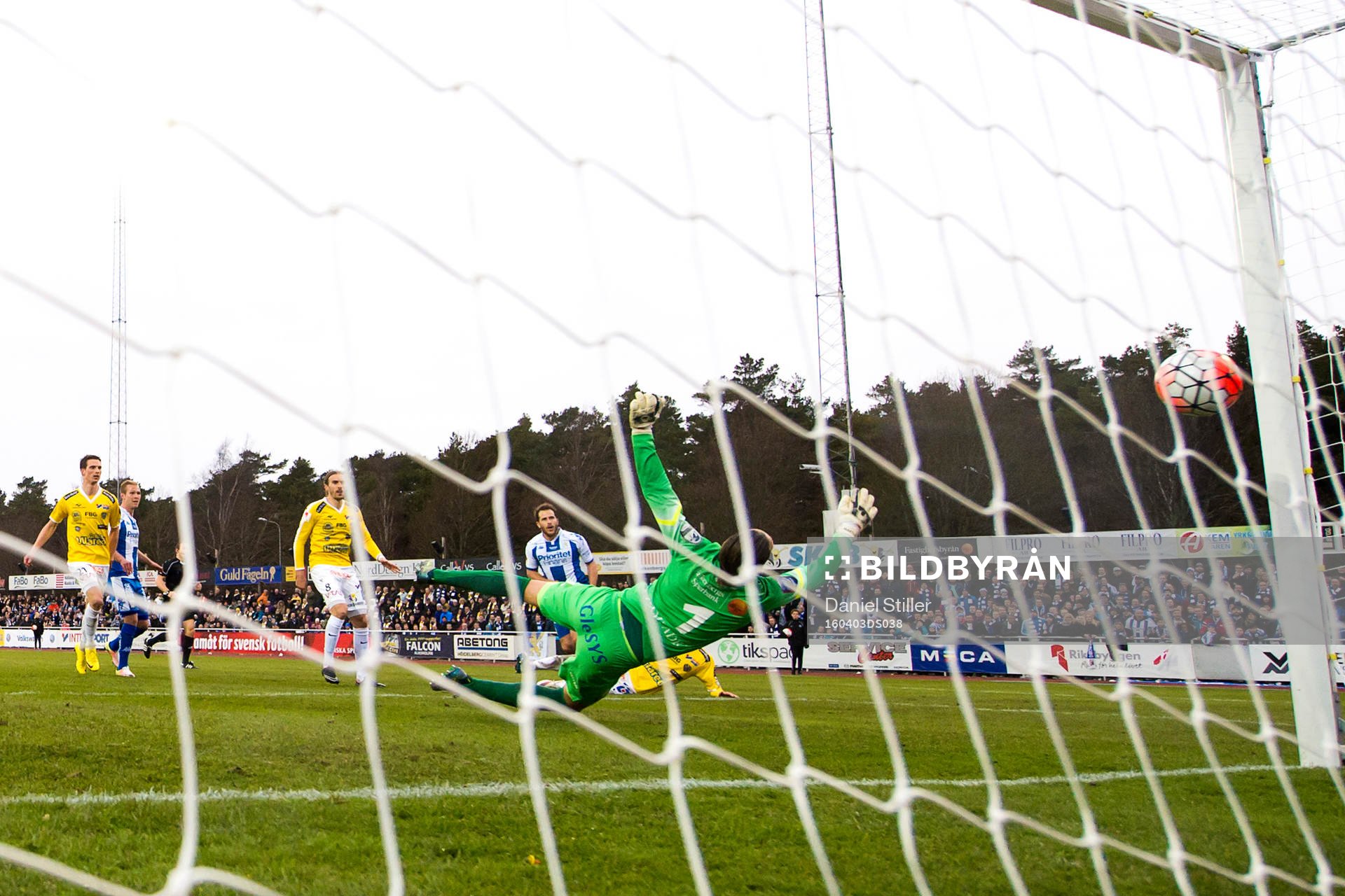 IFK Göteborgs Tobias Hysén gör 0-2 bakom Falkenbergs