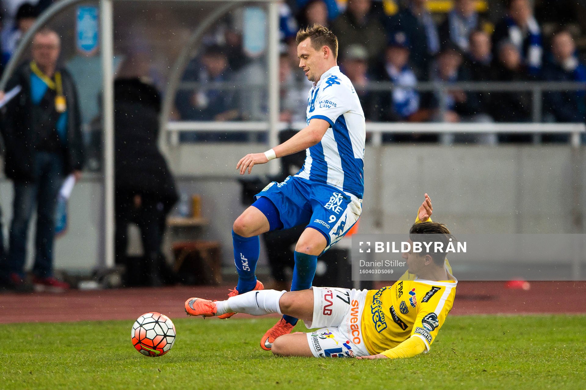 Falkenbergs Kamal Mustafa fäller IFK Göteborgs Jakob