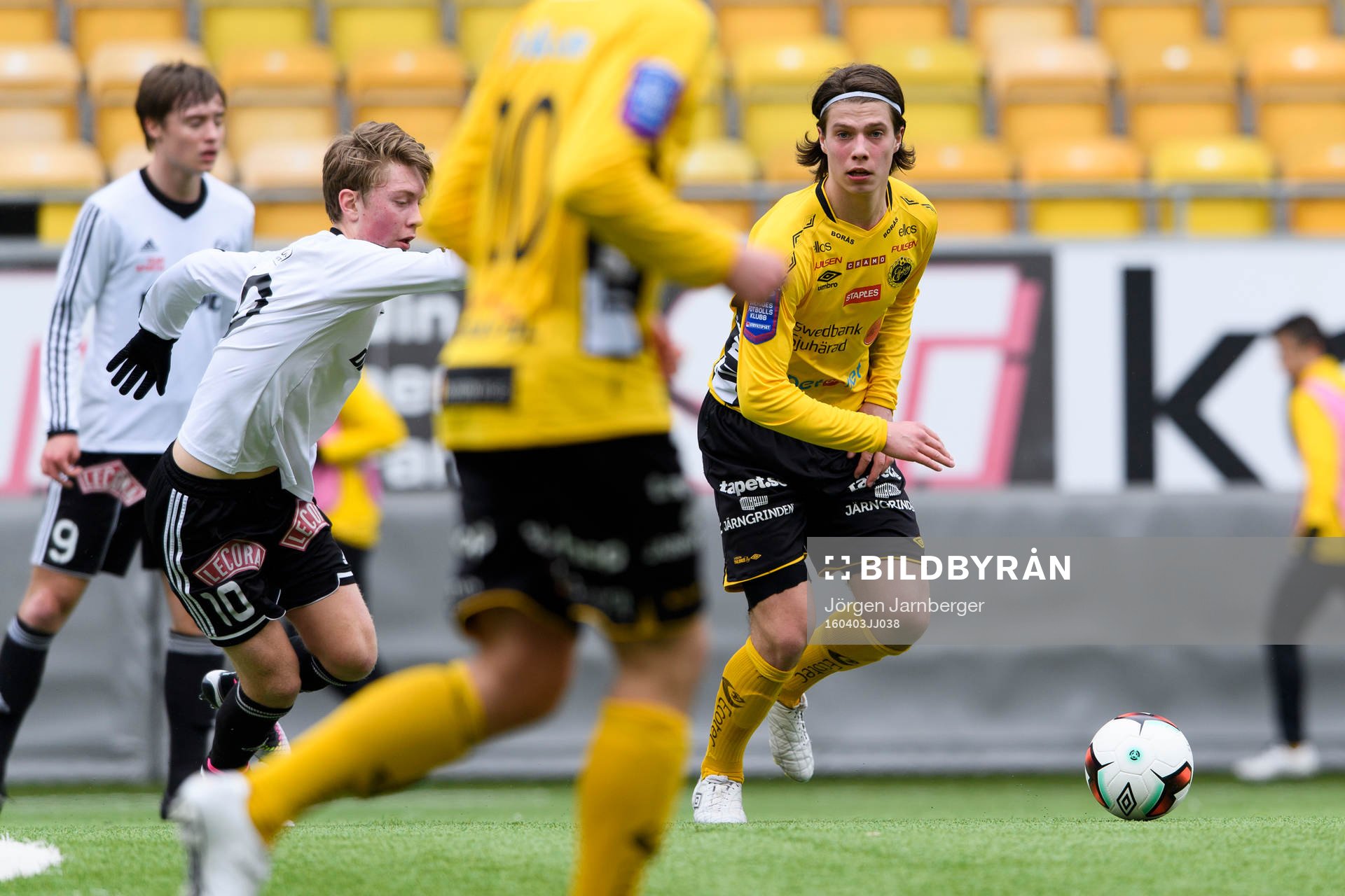 Elfsborgs Joakim Engström jagas av Motalas Adam Egnell