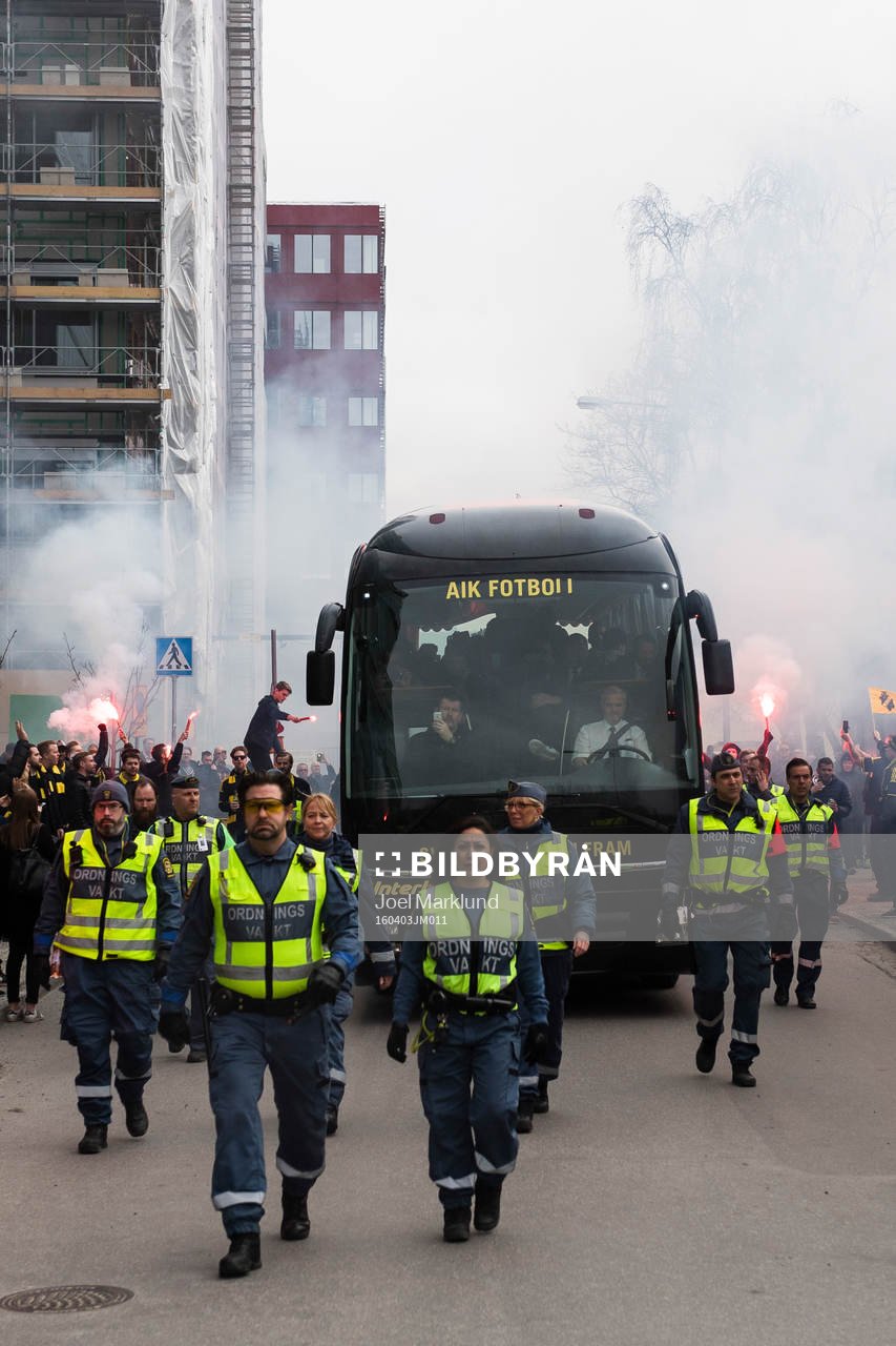 s spelarbuss före  fotbollsmatchen i Allsvenskan mellan