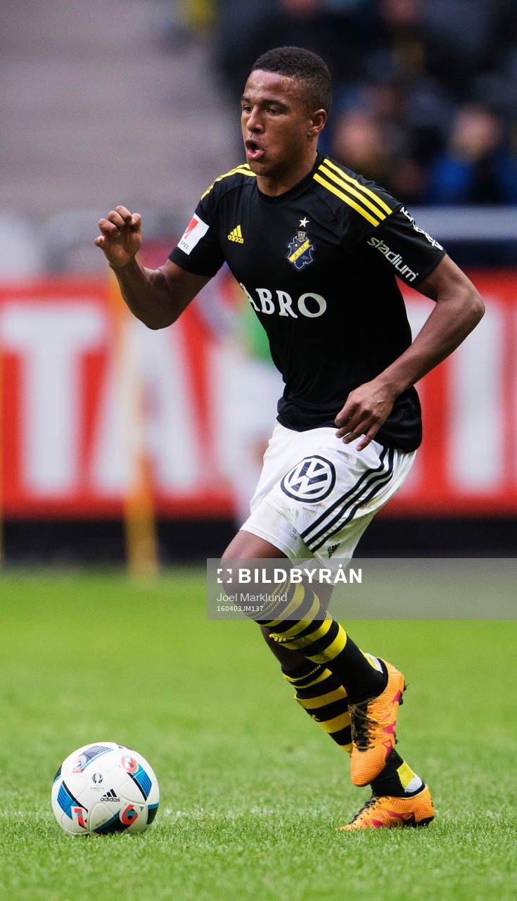 s Niclas Eliasson
