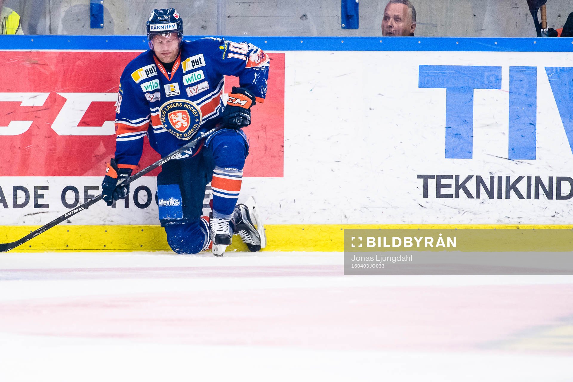 Växjös Richard Gynge grinar illa