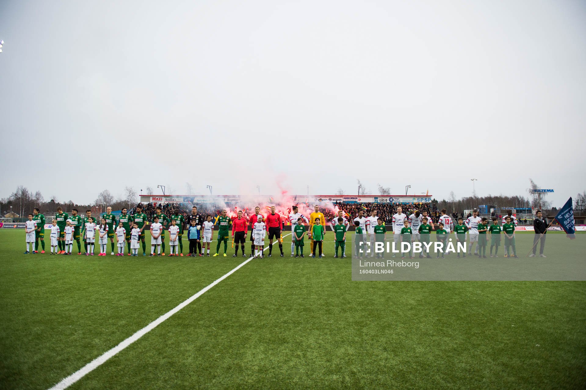 Assyriskas och Dalkurds spelare ställer upp
