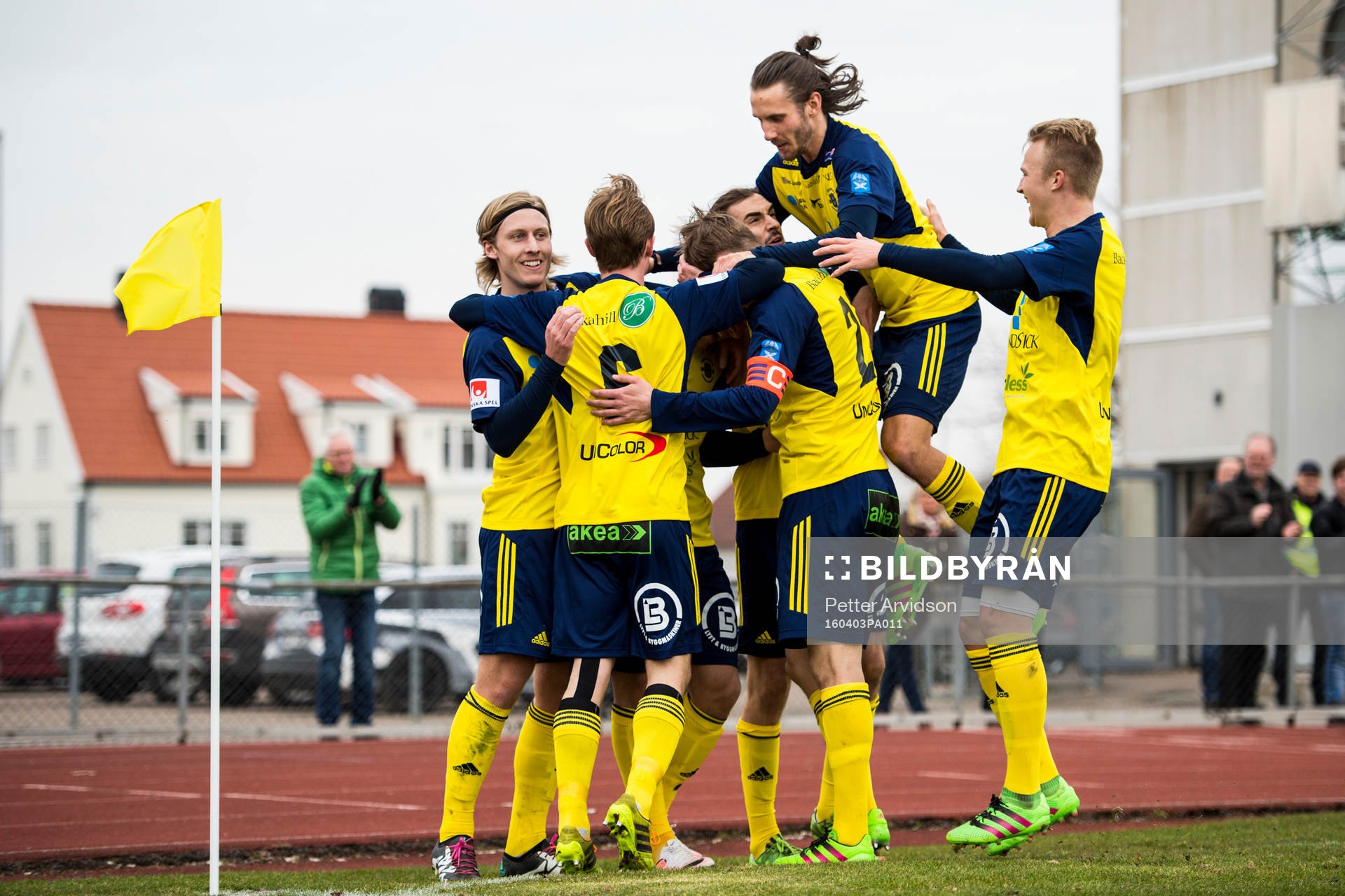 Ängelholms spelare jublar
