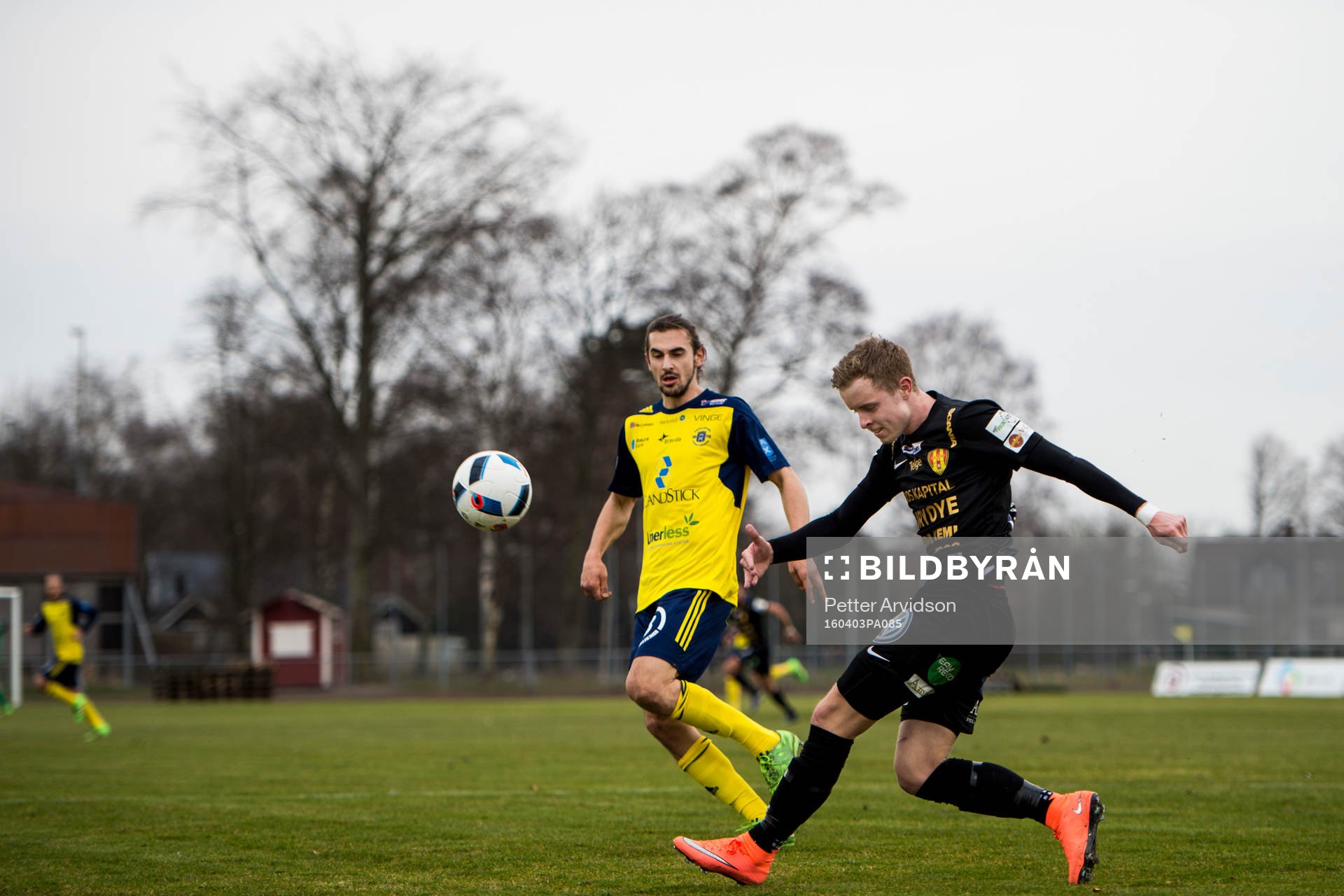 Syrianskas Victor Wernersson och Ängelholms Johan Eiswohld