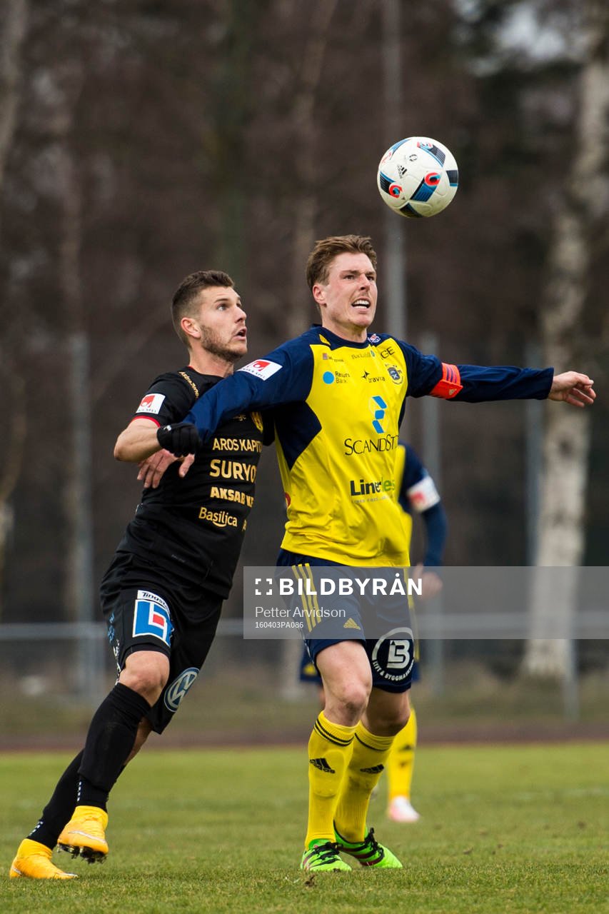 Syrianskas Daniel Nilsson och Ängelholms Marcus Bernholtz