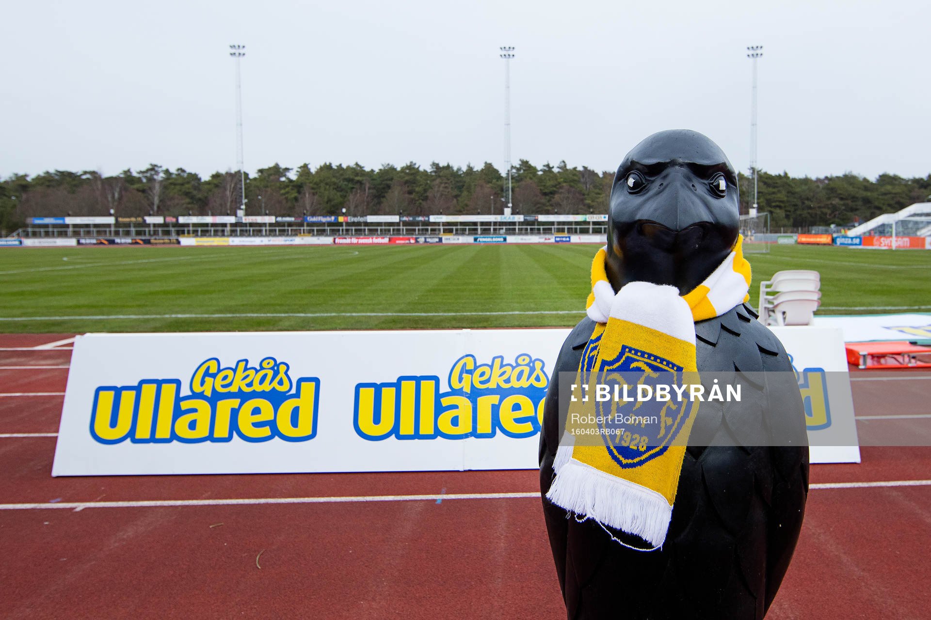 Falkenbergs halsduk inför fotbollsmatchen i Allsvenskan mellan Falkenberg och IFK Göteborg den 4 april 2016 i Falkenberg.