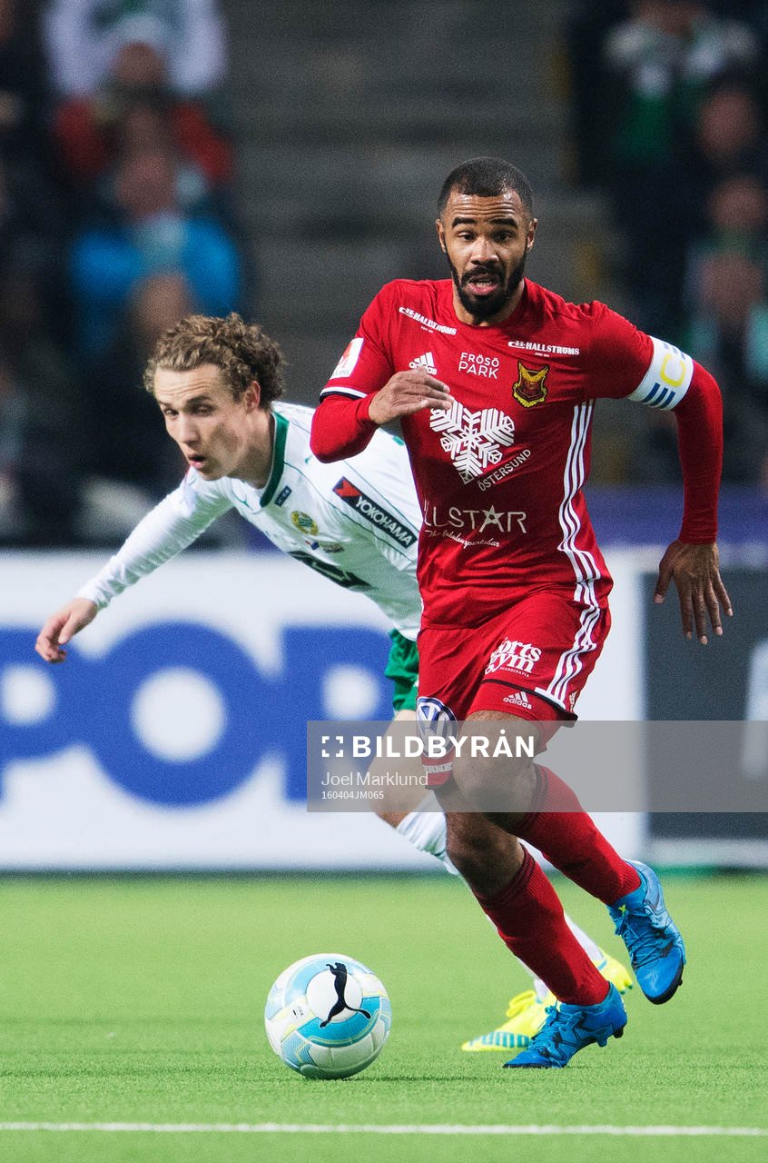 Hammarbys Fredrik Torsteinbö och Östersunds Alex Dyer