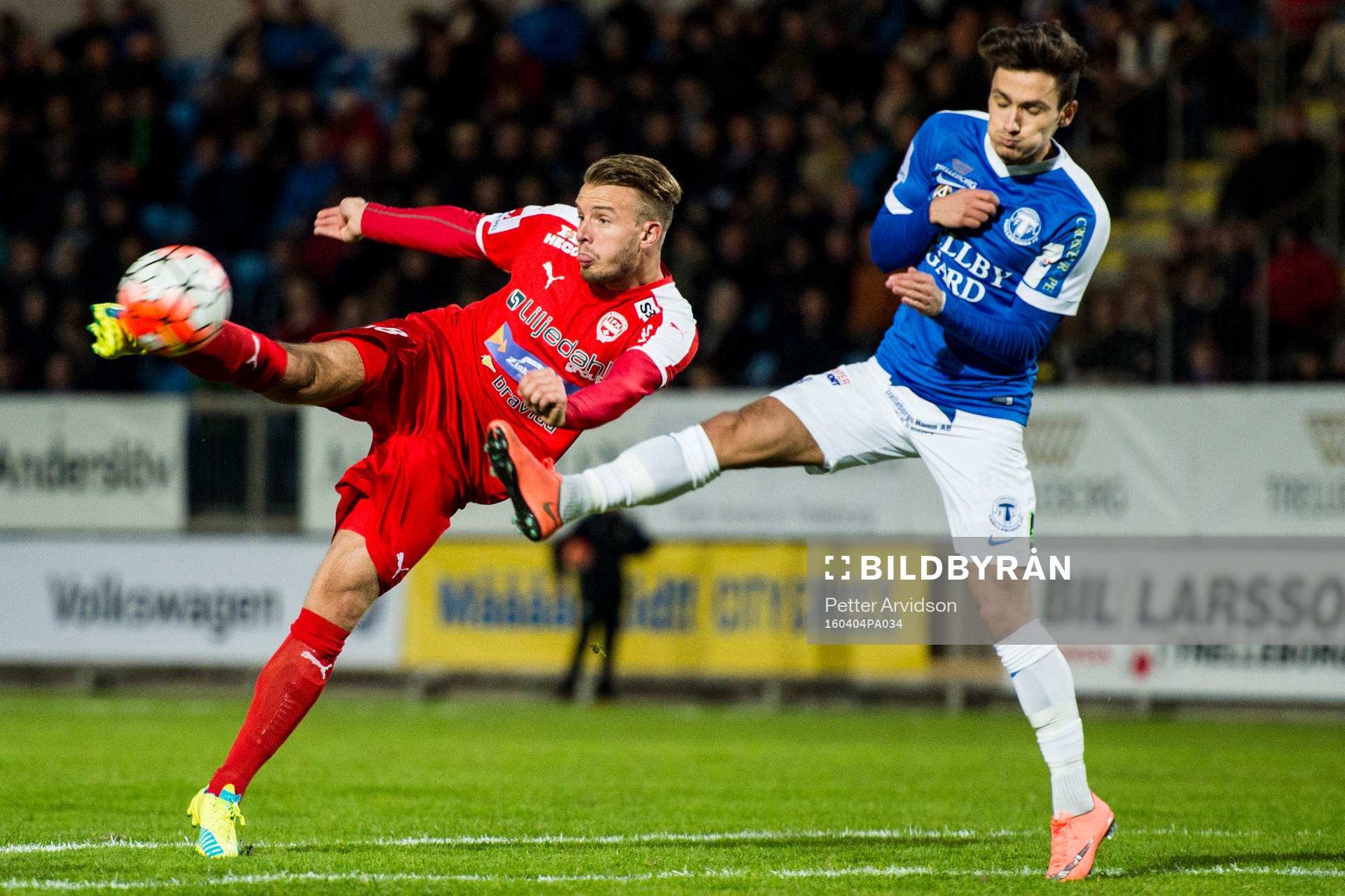 Värnamos Simon Nilsson och Trelleborgs Furkan Motori