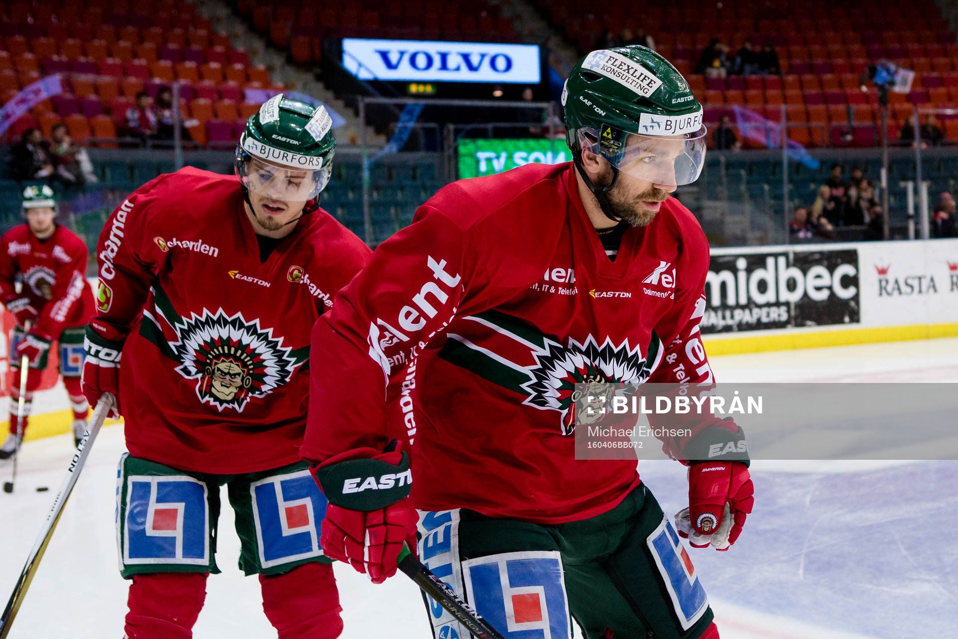 Frölundas Andreas Johnson och Joel Lundqvist  värmer upp