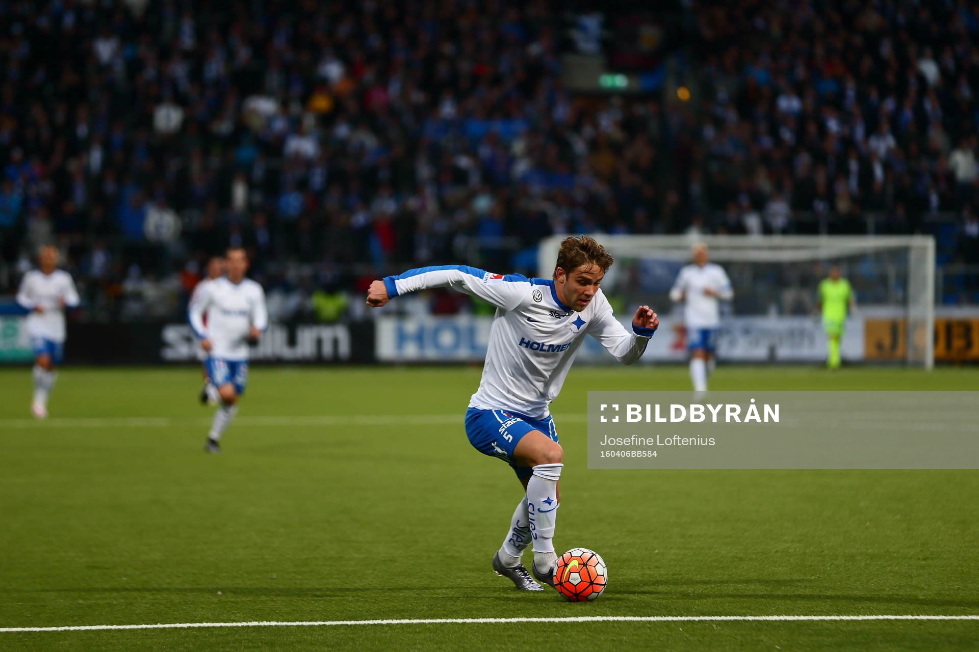 Norrköpings Christoffer Nyman framför Curva Nordahl