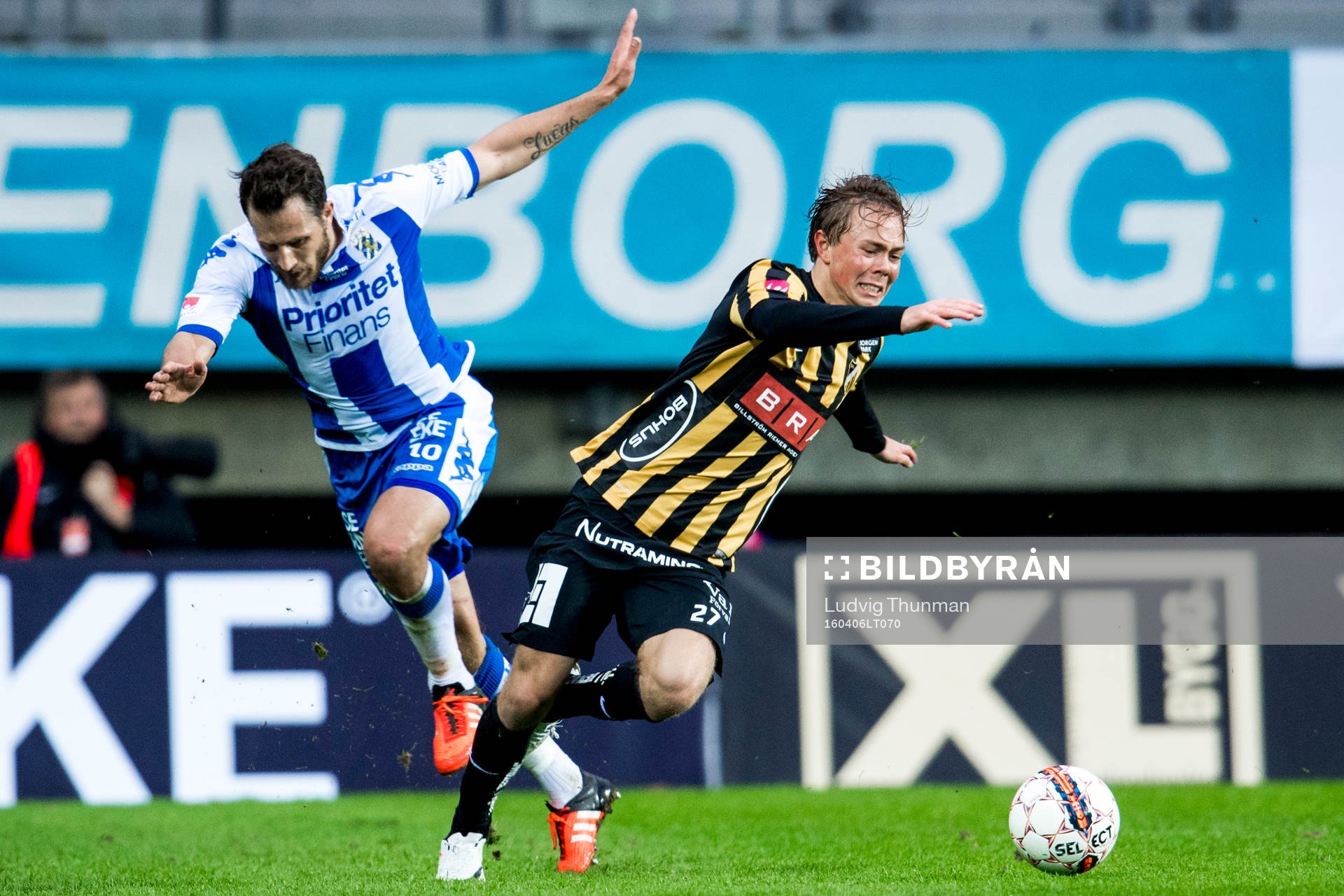 IFK Göteborgs Tobias Hysén i kam med Häckens Joel