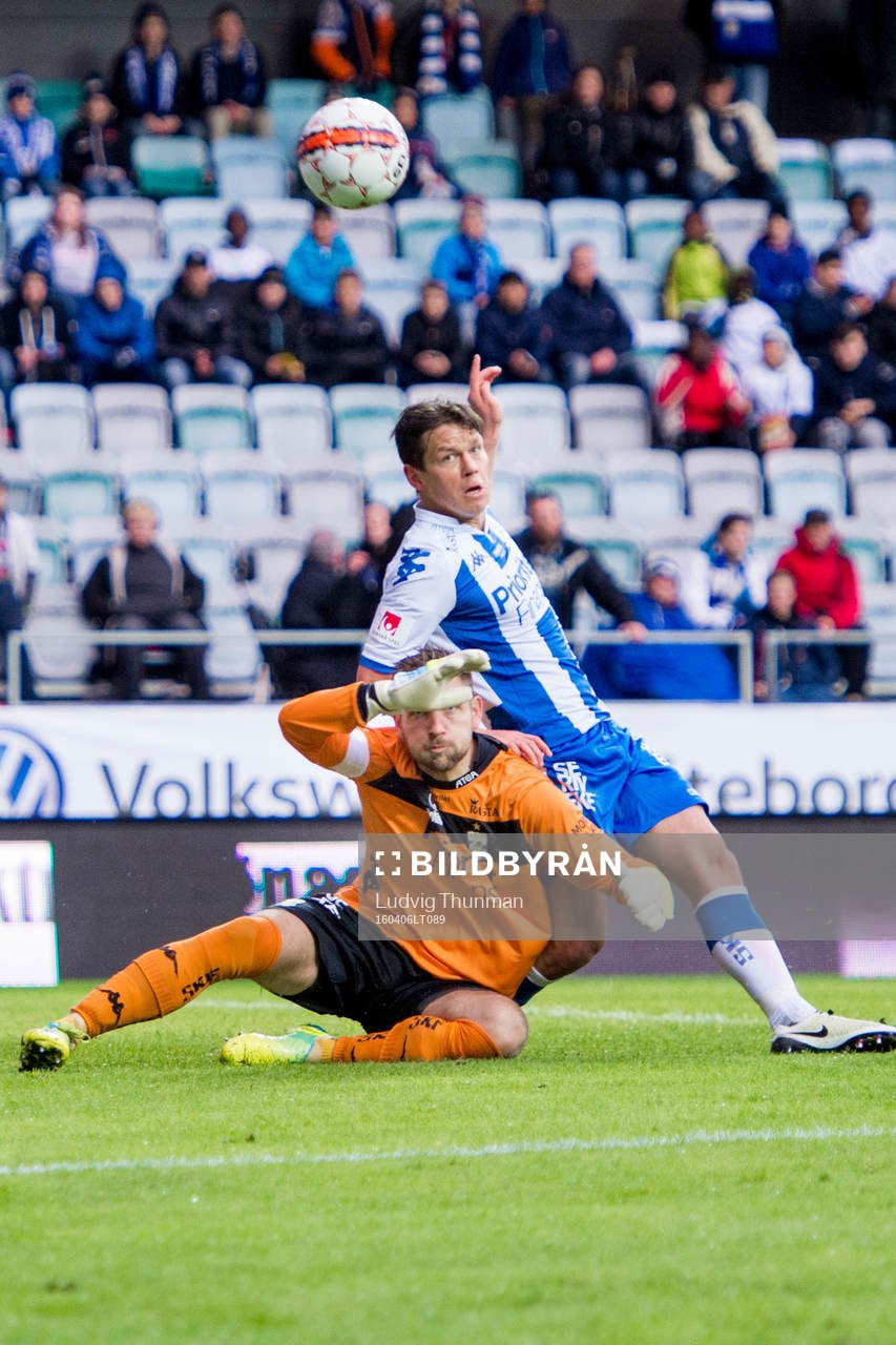 IFK Göteborgs Mads Albeck och målvakt John Alvbåge