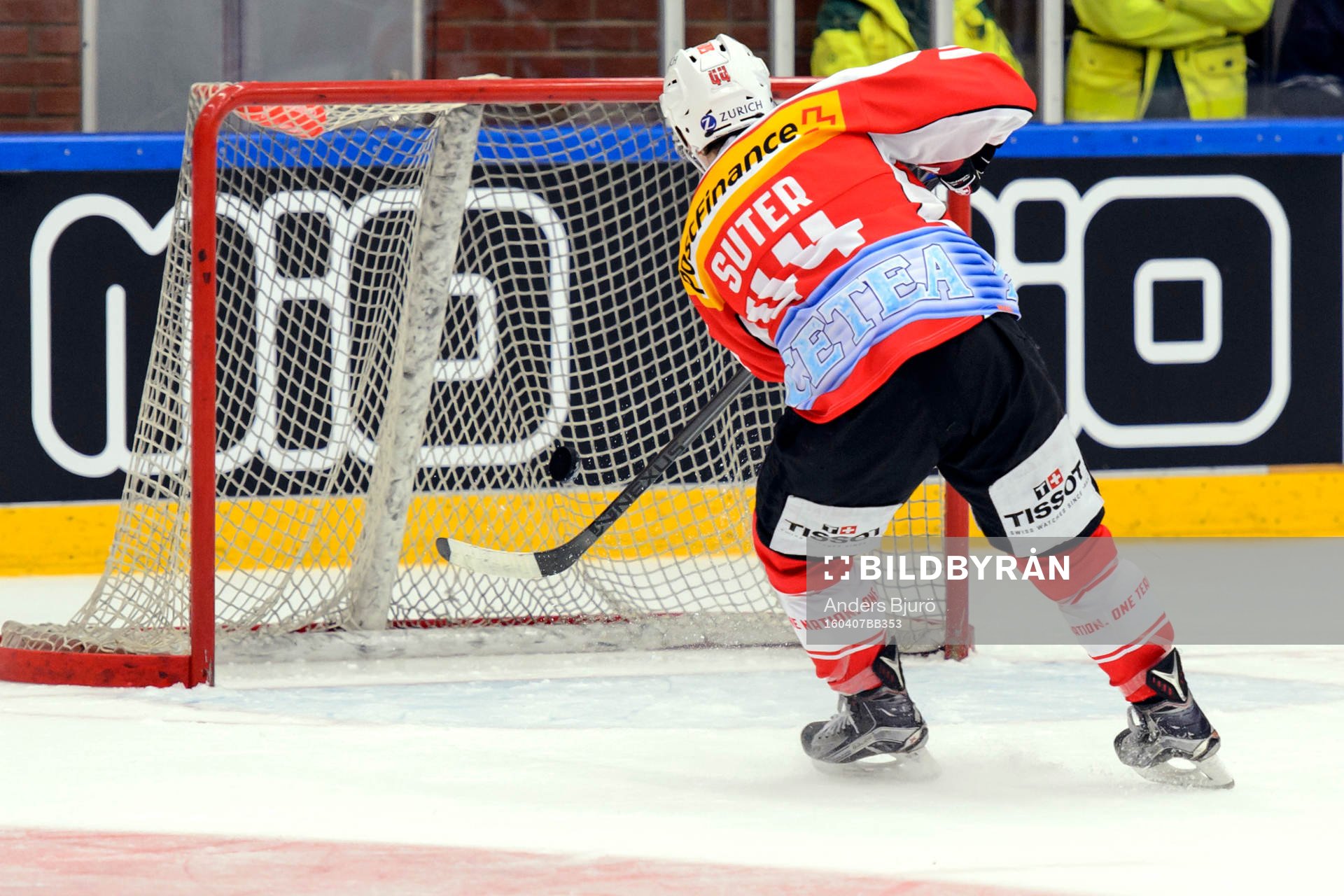 Schweiz Pius Suter gör 3-5 i tom kasse