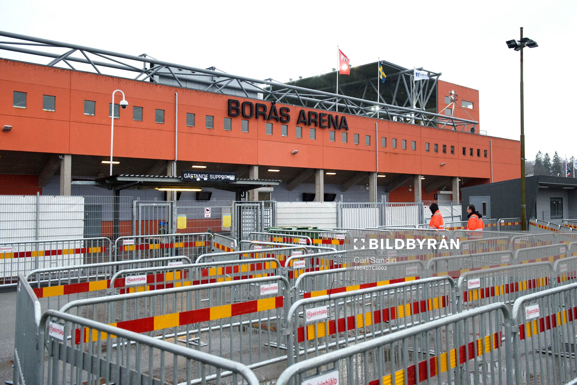 Säkerhetsstaket utanför Borås Arena