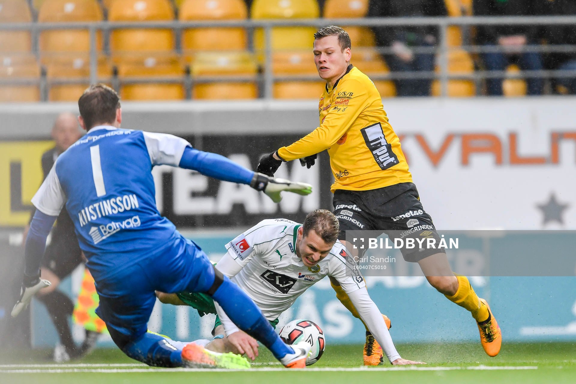 Hammarbys målvakt Ögmundur Kristinsson och Richard Magyar
