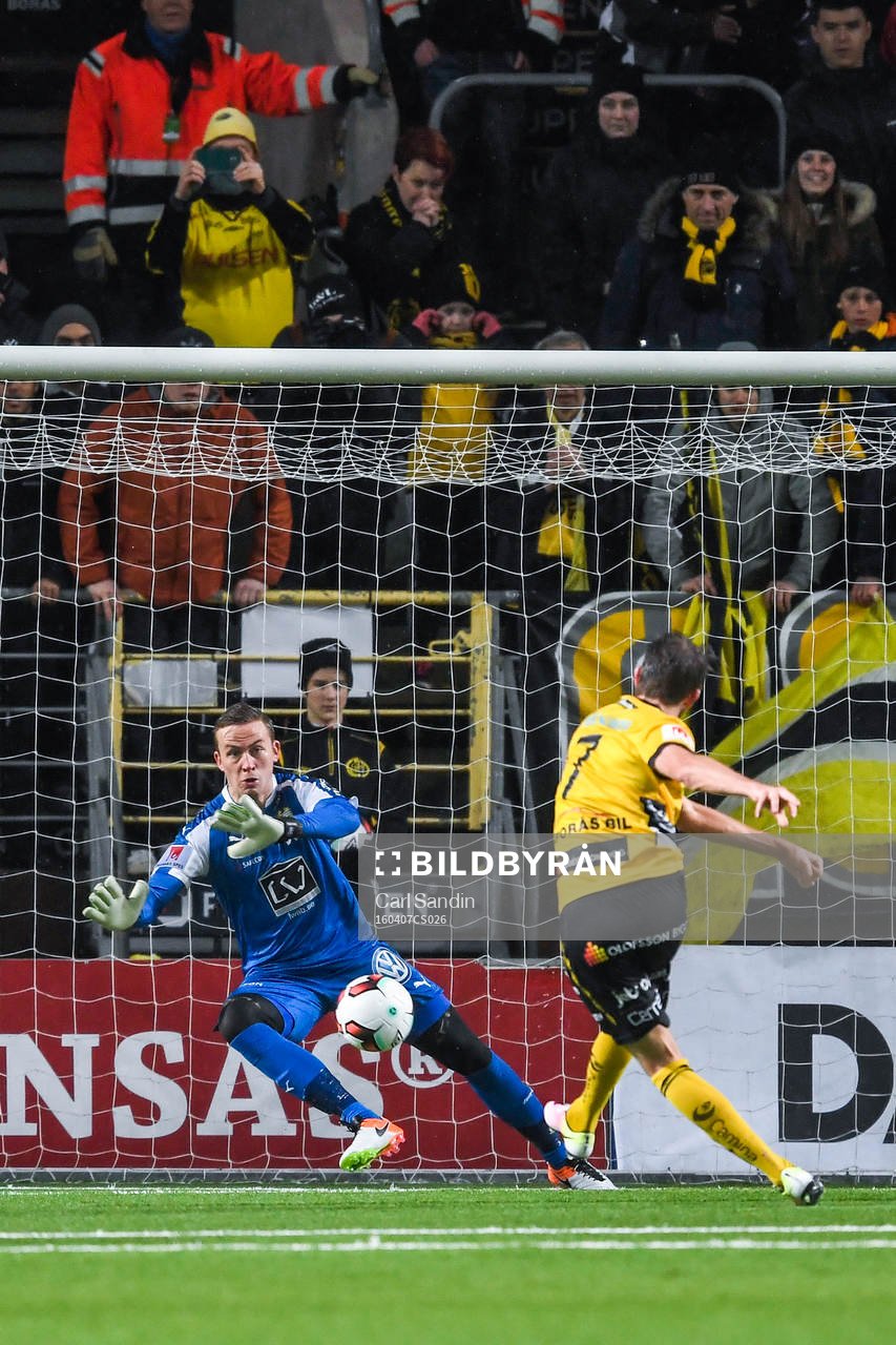 Elfsborgs Marcus Rohdén gör 4-1 på straff bakom