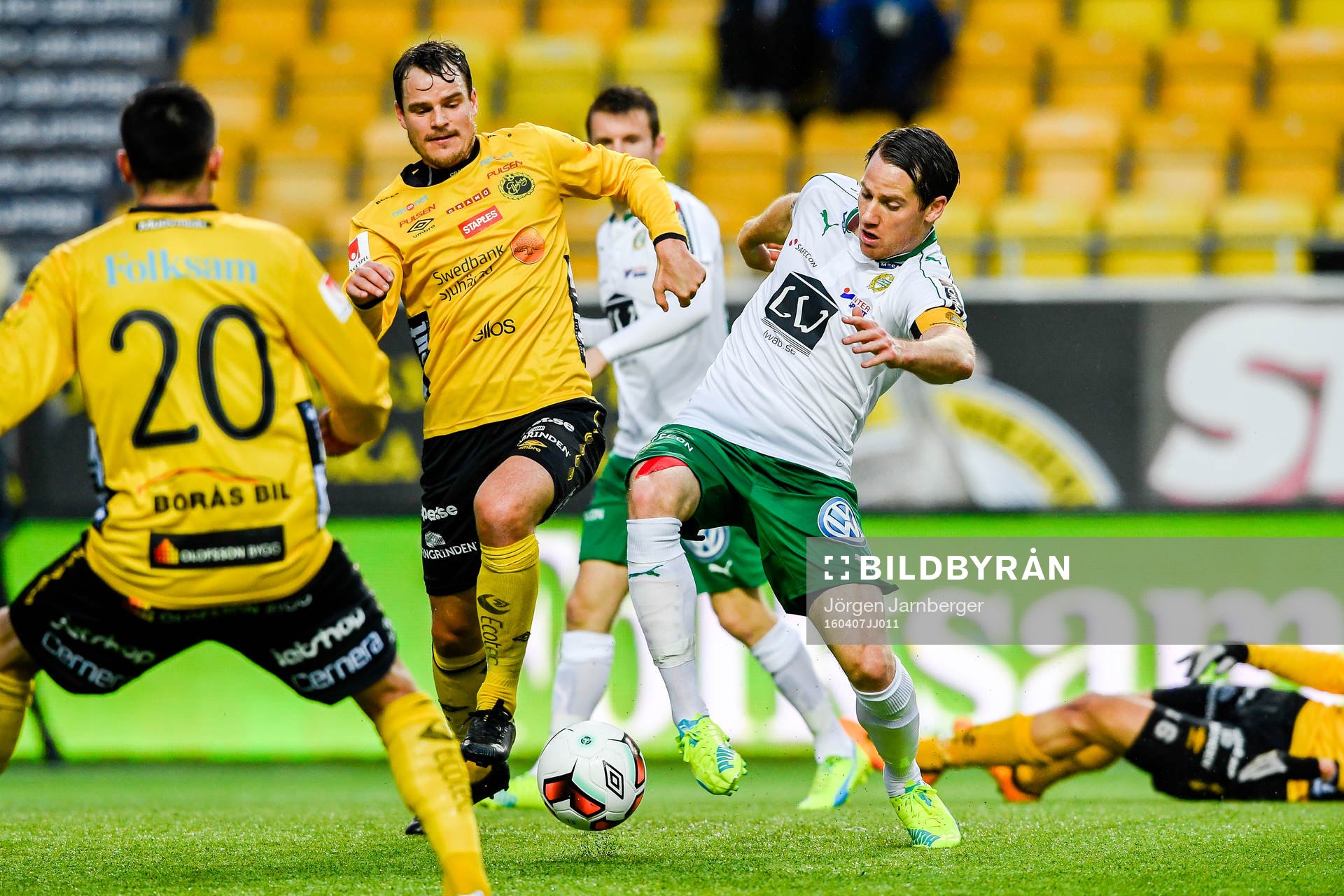 Elfsborgs Henning Hauger och Hammarbys Johan Persson