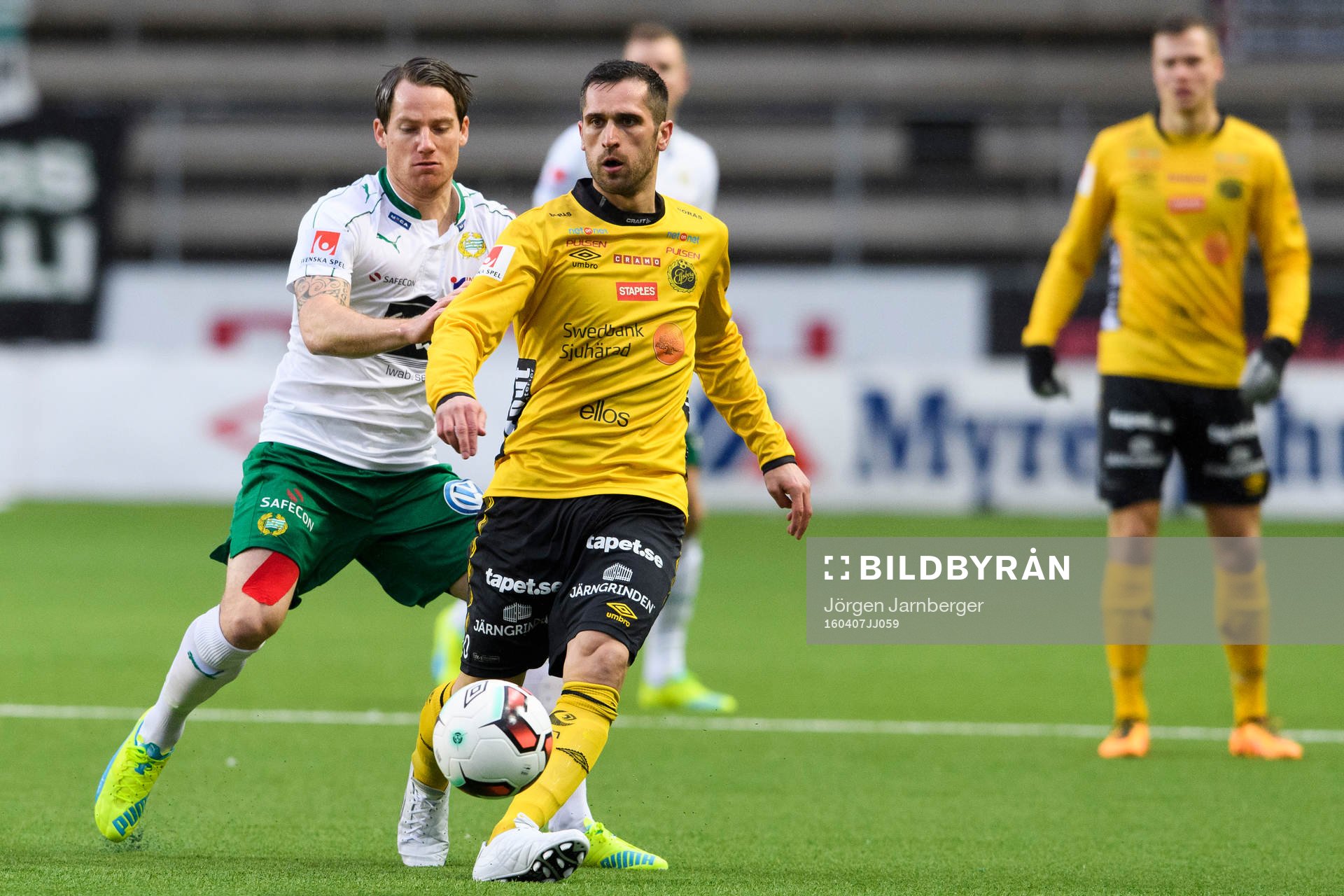 Elfsborgs Emir Bajrami och Hammarbys Johan Persson