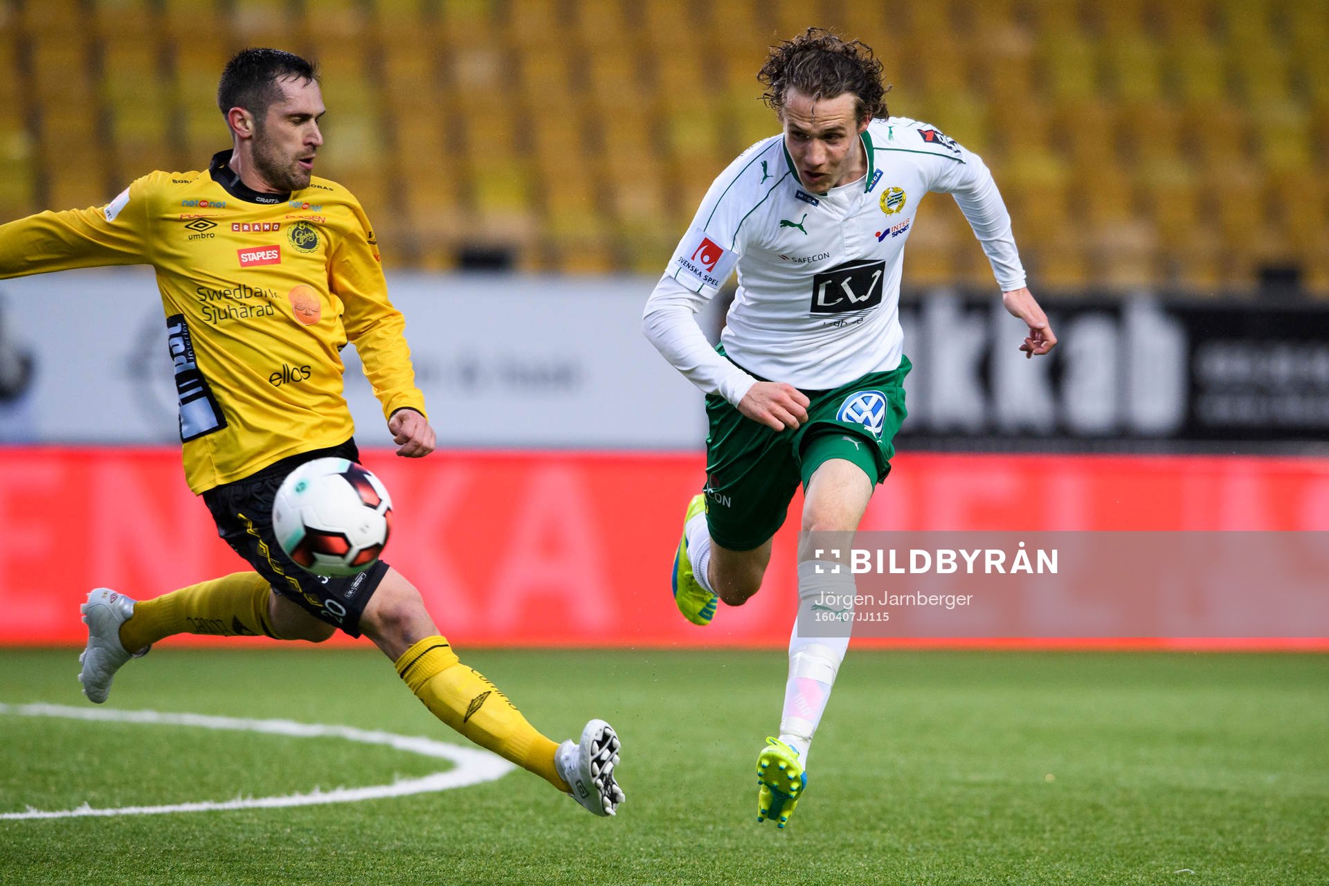 Hammarbys Fredrik Torsteinbö och Elfsborgs Emir Bajrami