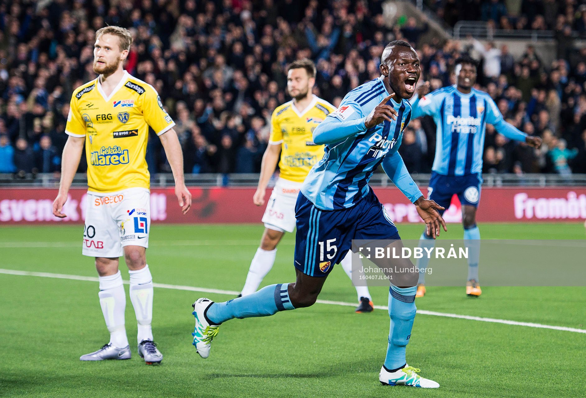 Djurgårdens Omar Colley jublar