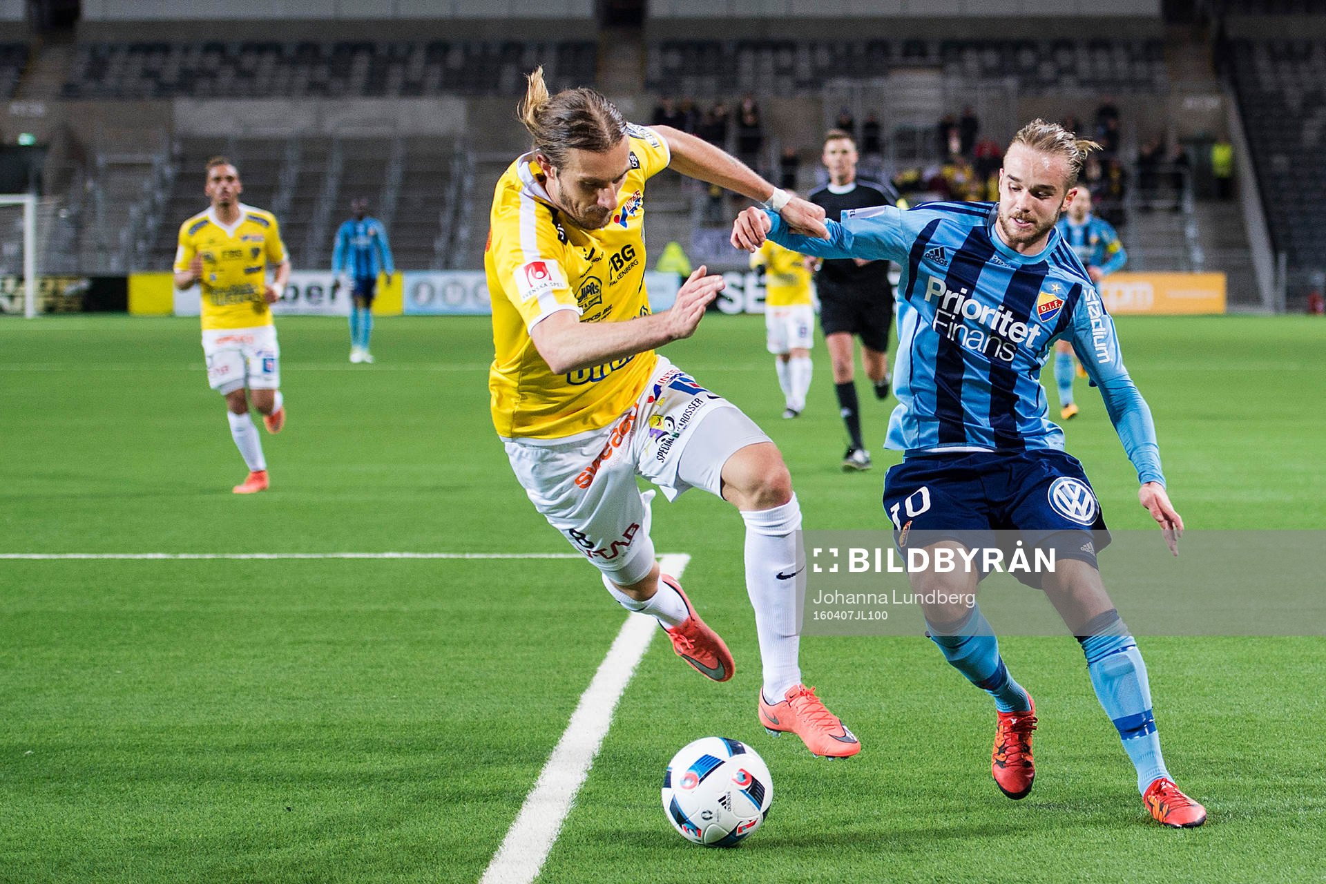 Falkenbergs Tobias Karlsson och Djurgårdens Daniel Berntsen