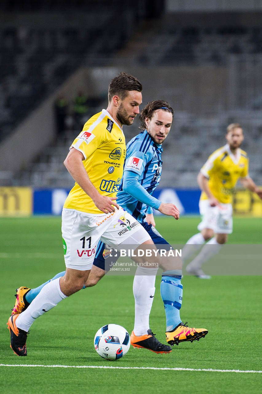 Falkenbergs Johannes Vall och Djurgårdens Kevin Walker