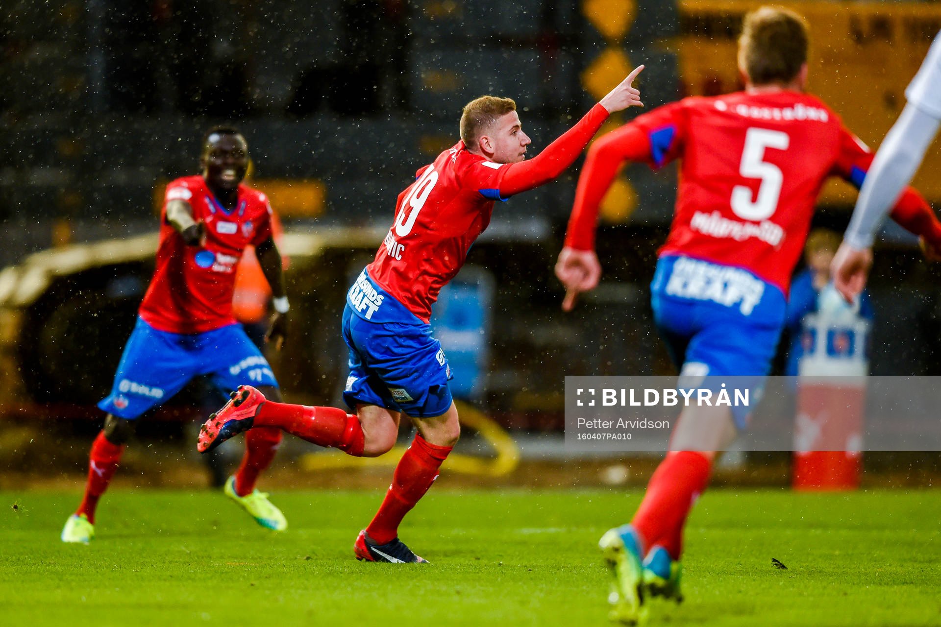 Helsingborgs Darijan Bojanić jublar