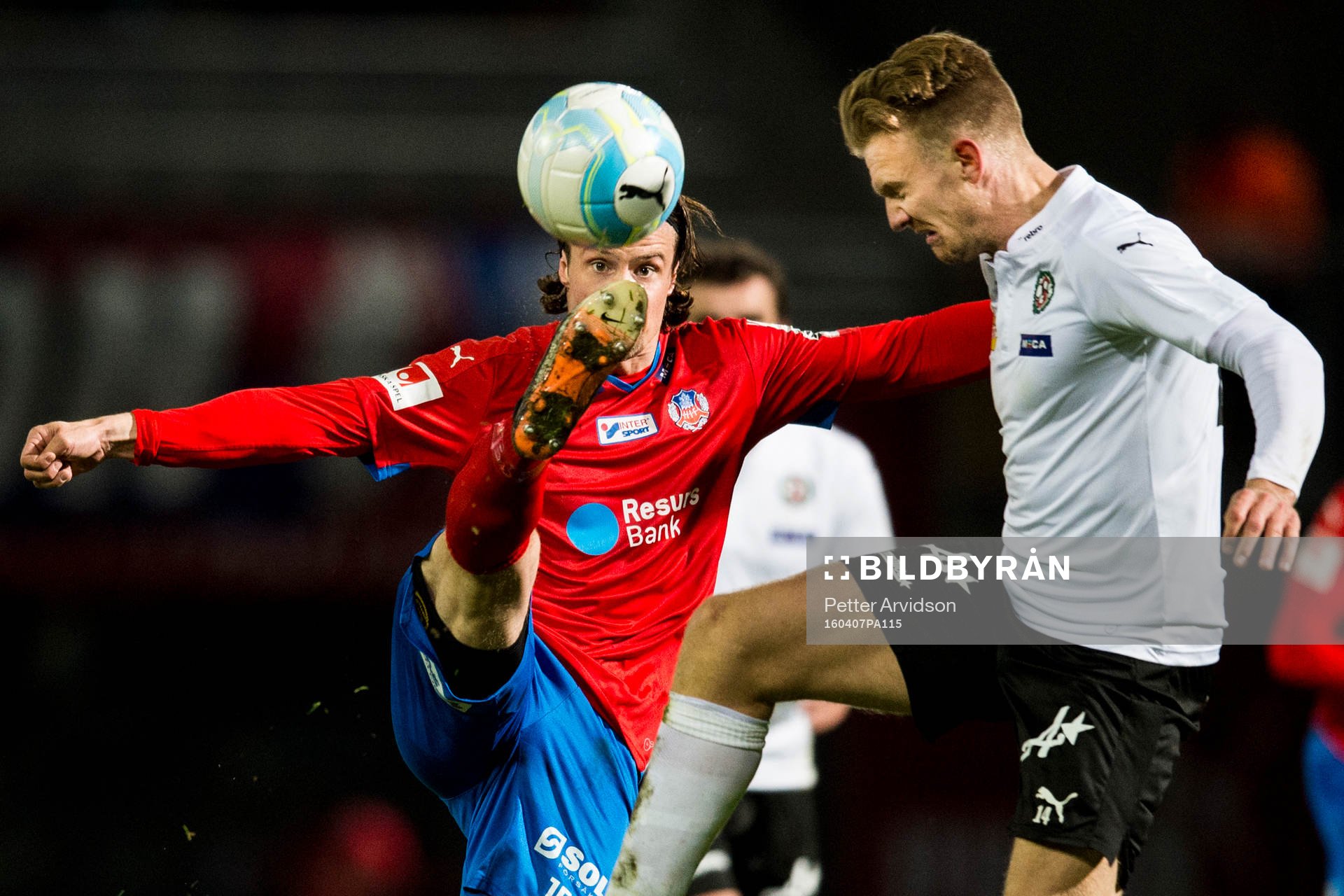 Helsingborgs Linus Hallenius och Örebros Örebros Michael