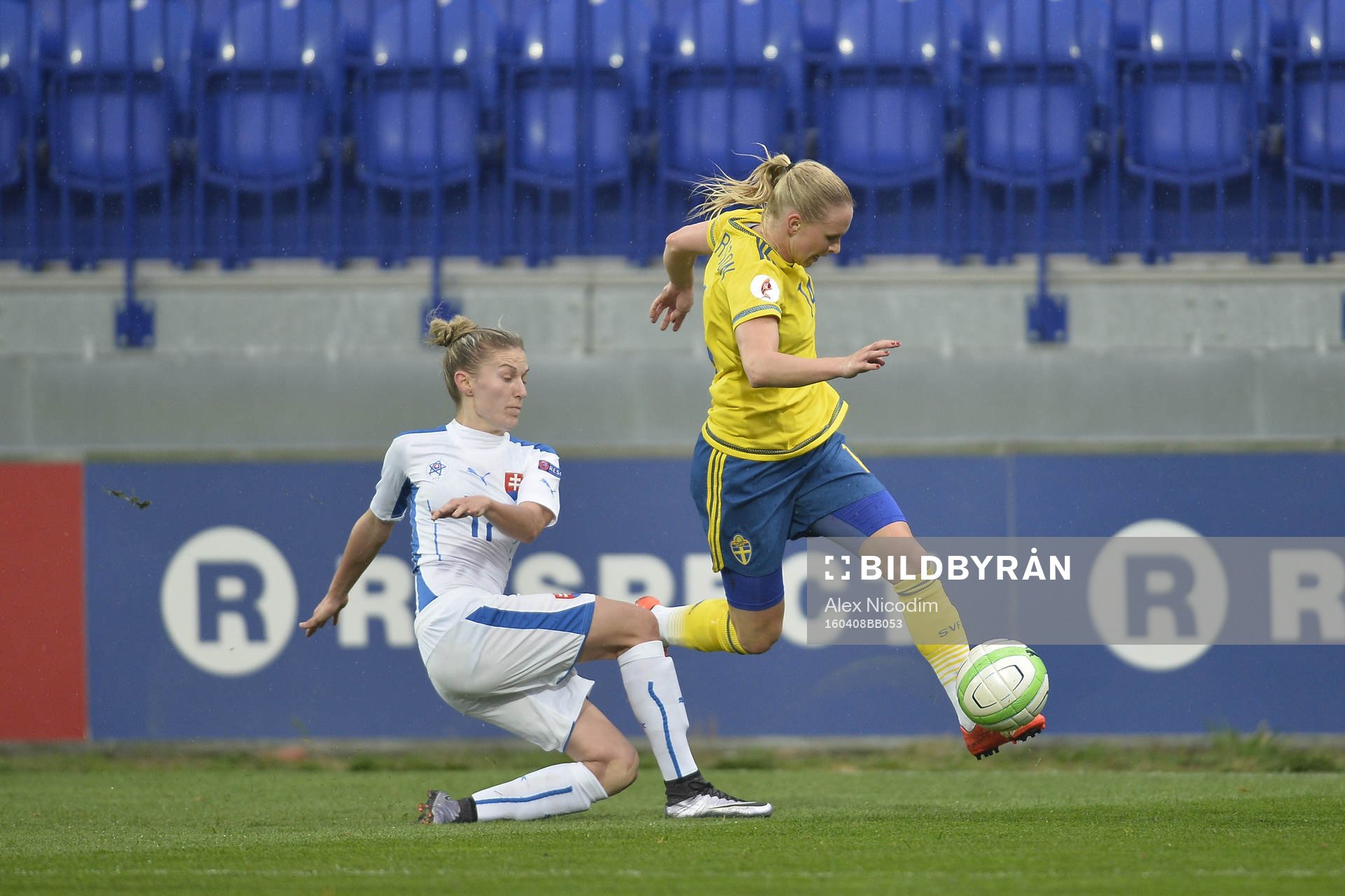 Sveriges Jonna Andersson och Slovakiens Dominika Kolenickova