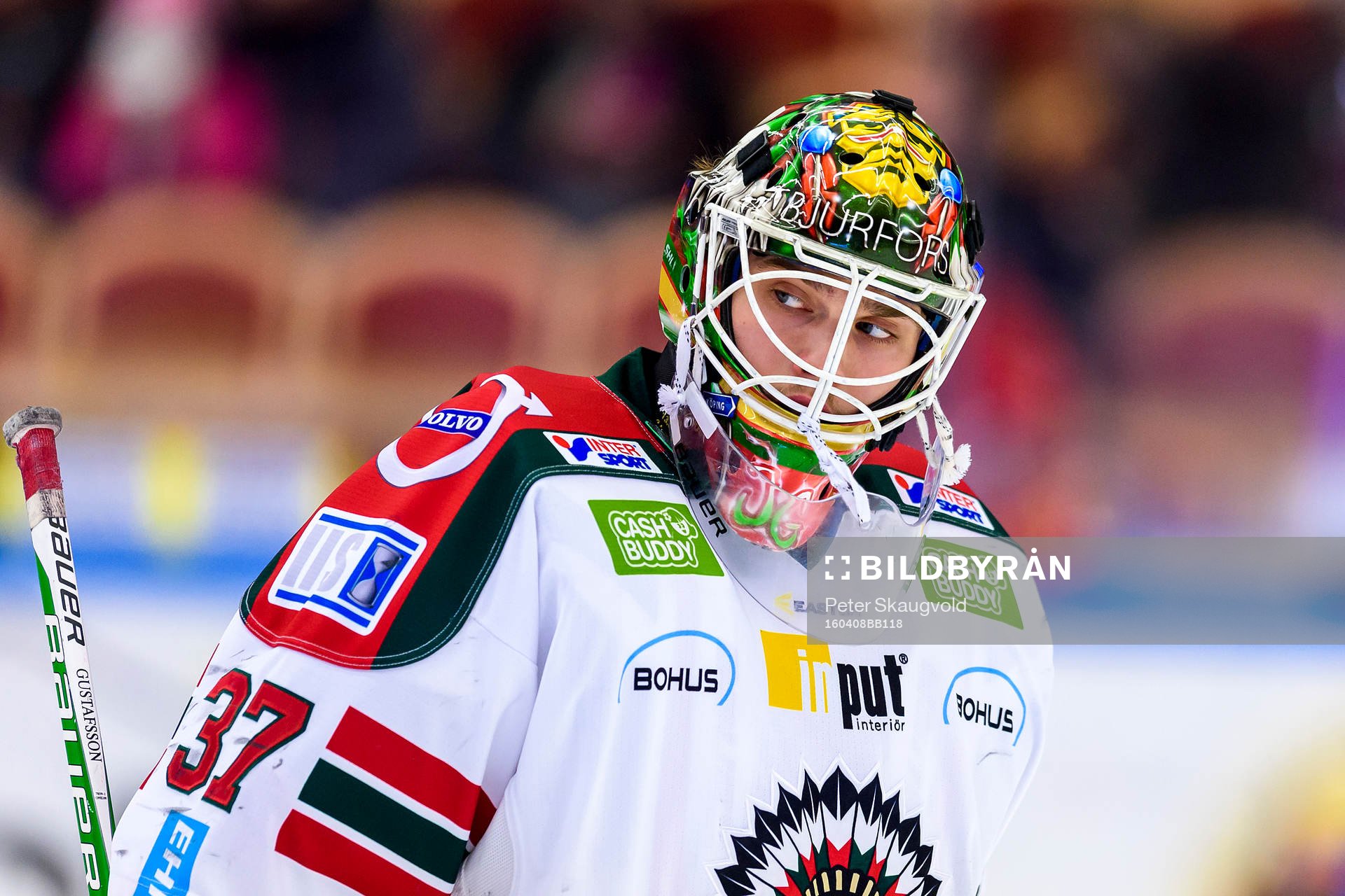 Frölundas målvakt Johan Gustafsson på uppvärmningen