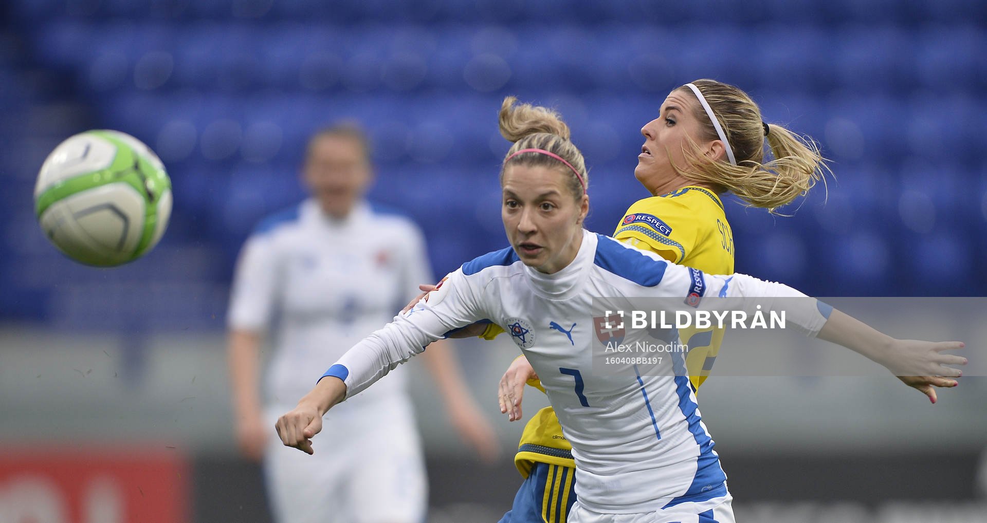 Sveriges Olivia Schough och Slovakiens Patricia Fischerova