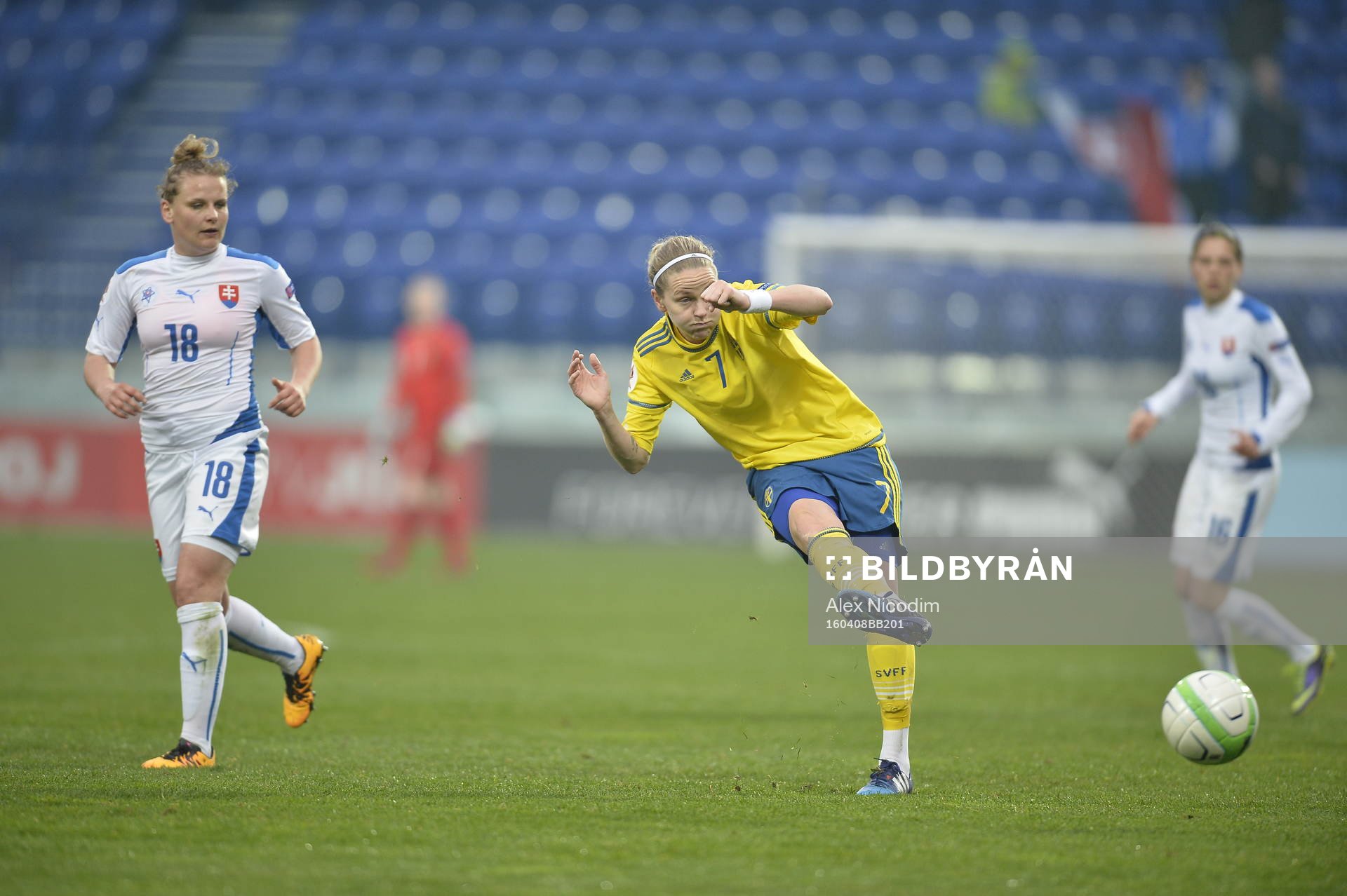 Sveriges Lisa Dahlkvist och Slovakiens Dominika Skorvankova