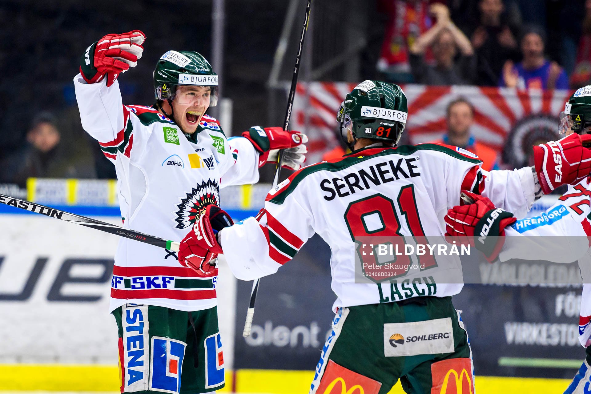 Frölundas Artturi Lehkonen (v) jublar