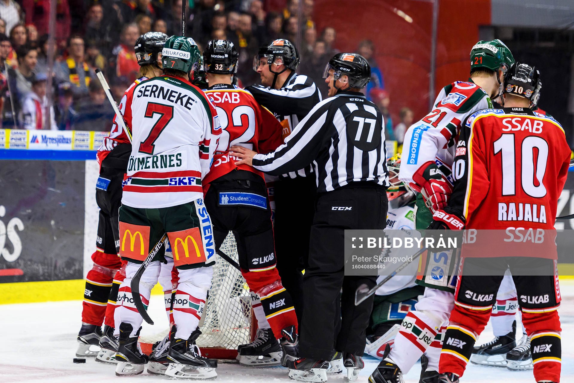 Bråk mellan lagen