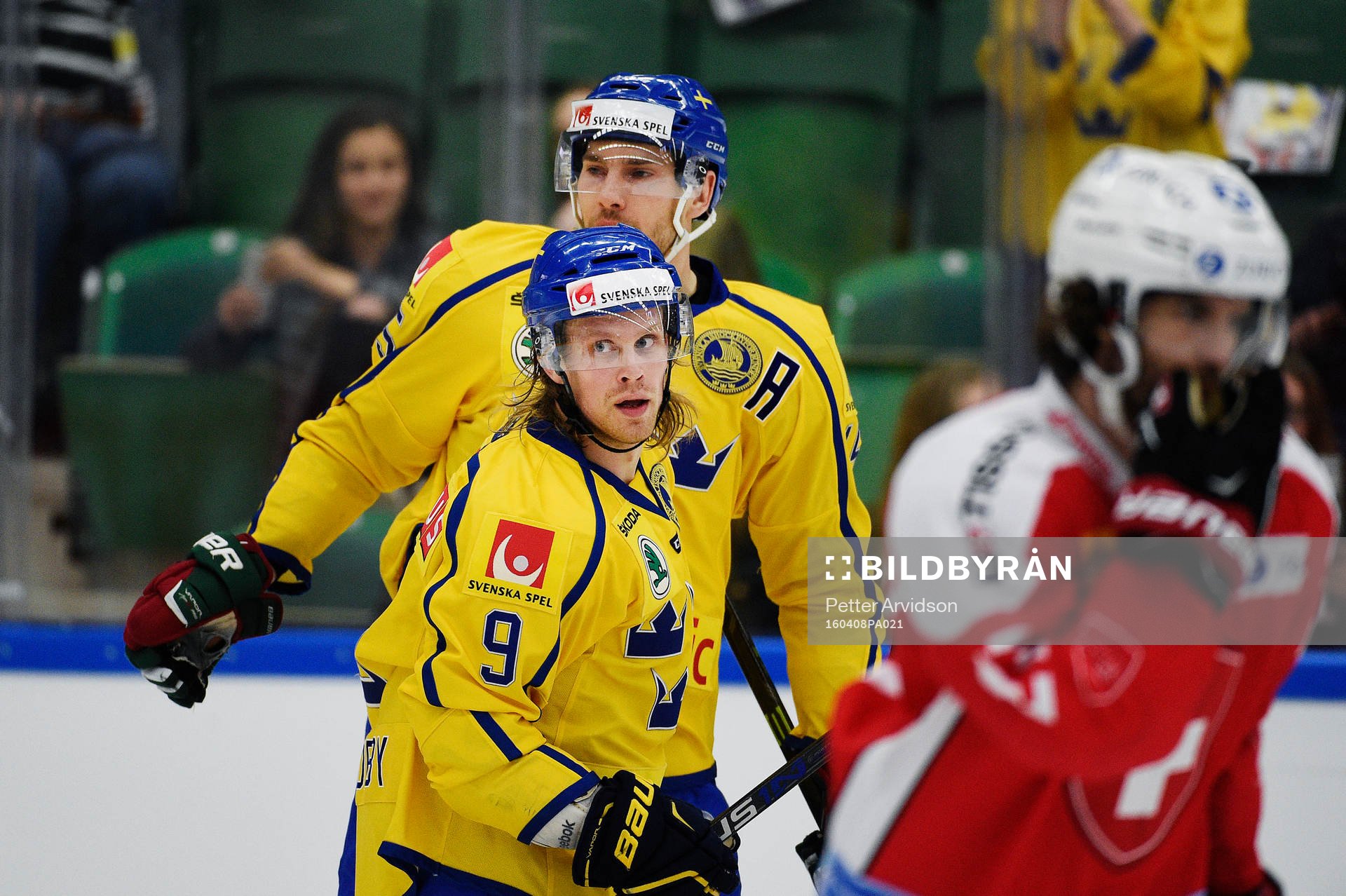 Sveriges Mattias Tedenby jublar med Mattias Sjögren