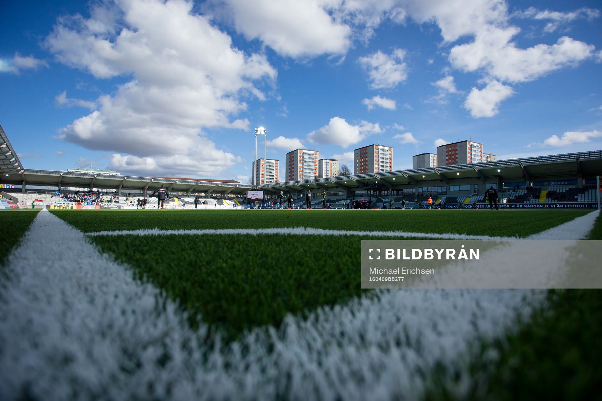 Vy över Bravida Arena innan fotbollsmatchen i Allsvenskan