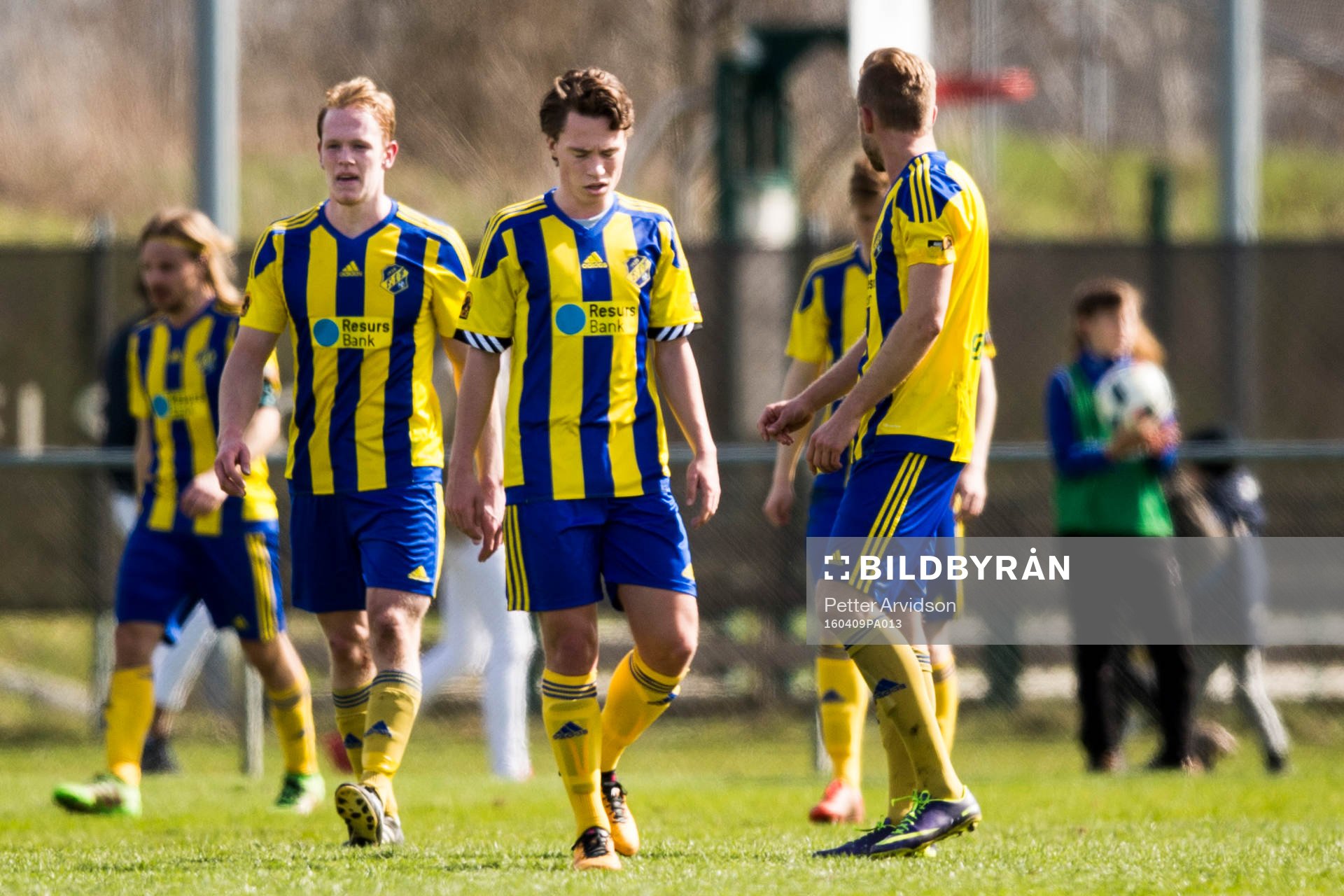 Eskilsminnes spelare med Filip Ottosson (m) deppar