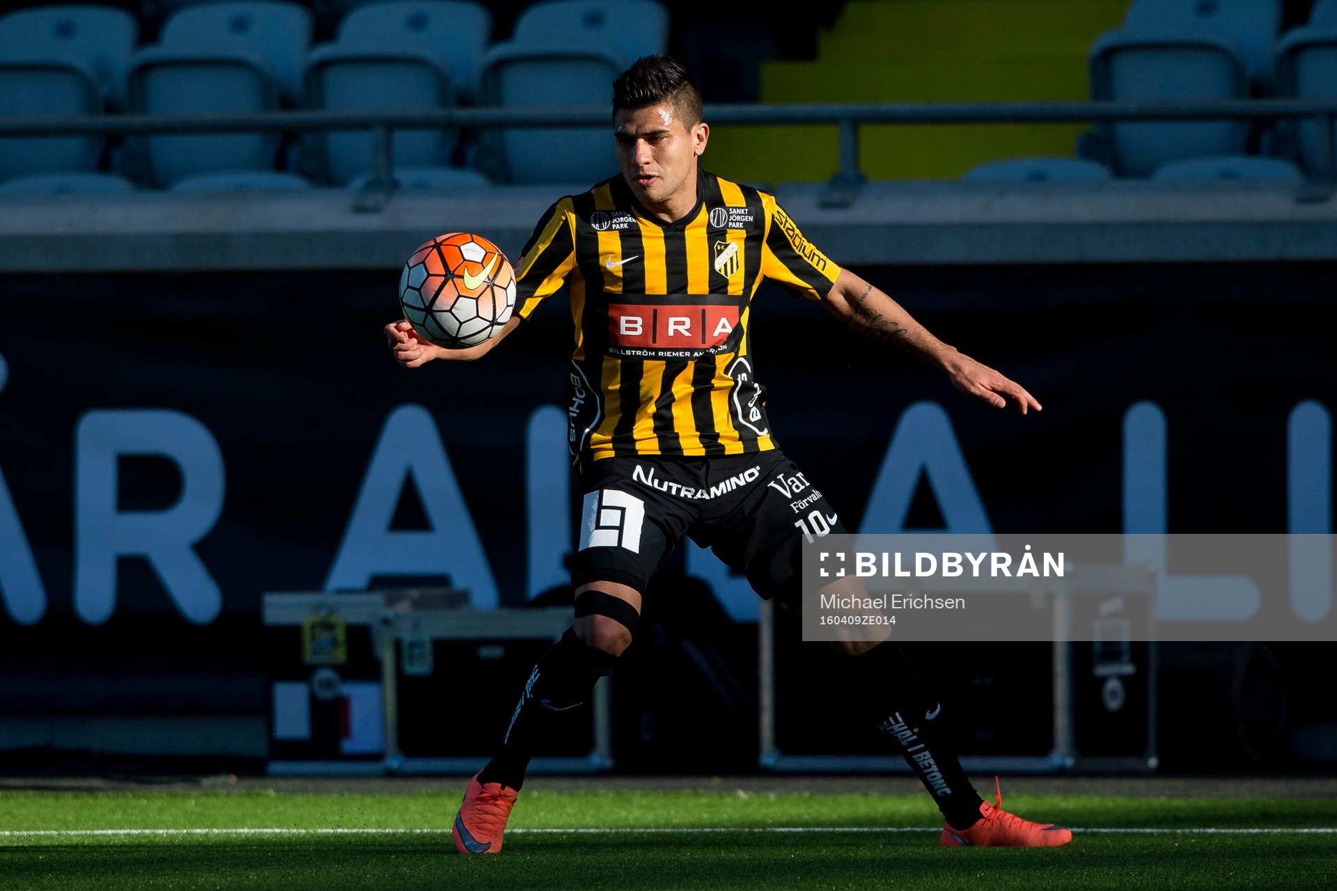 Häckens Paulo de Oliveira under fotbollsmatchen i Allsvenskan mellan Häcken och IFK Norrköping den 9 april 2016 i Göteborg.