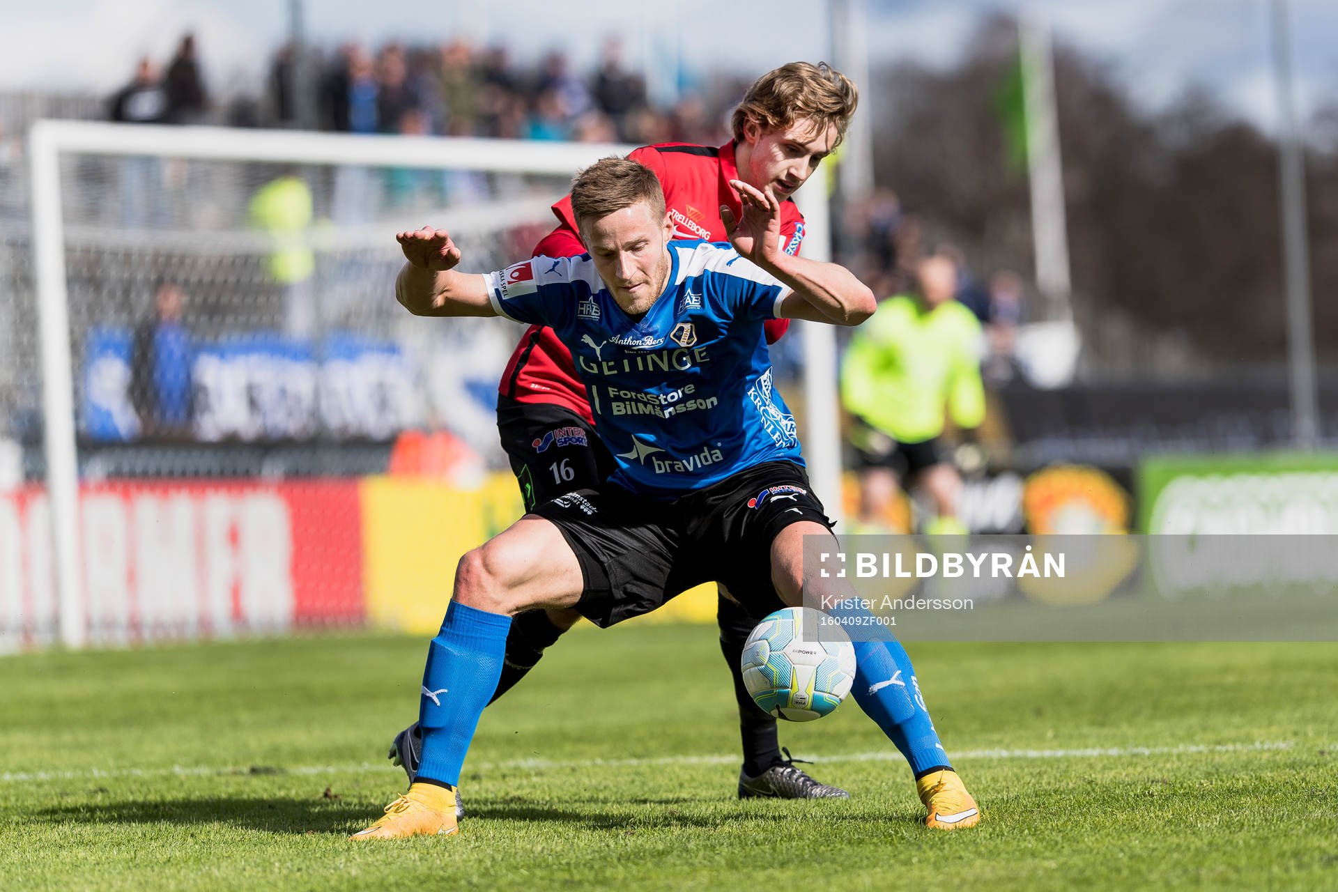 Halmstads Alexander Ruud Tveter och Trelleborgs Linus