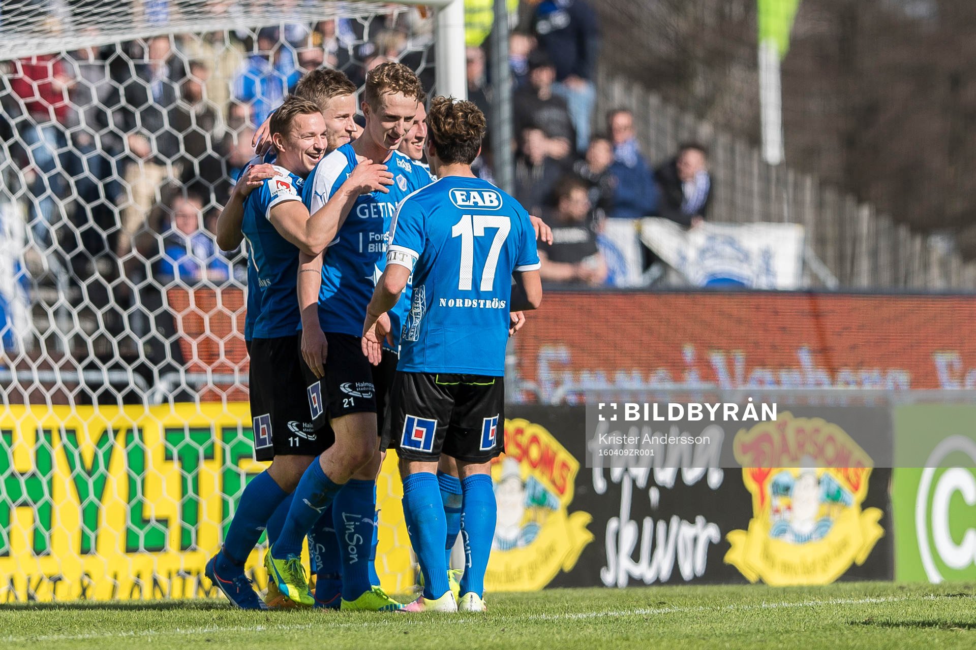 Halmstads spelare jublar