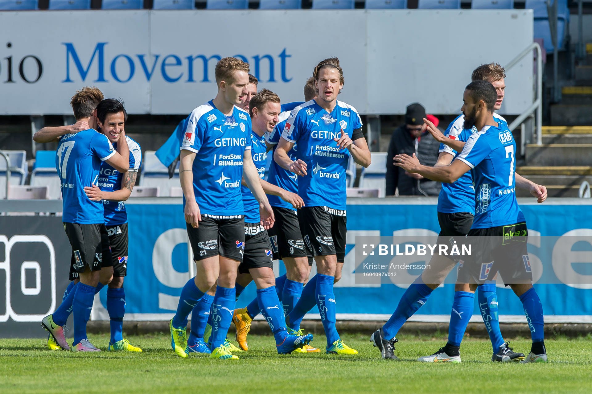 Halmstads spelare jublar