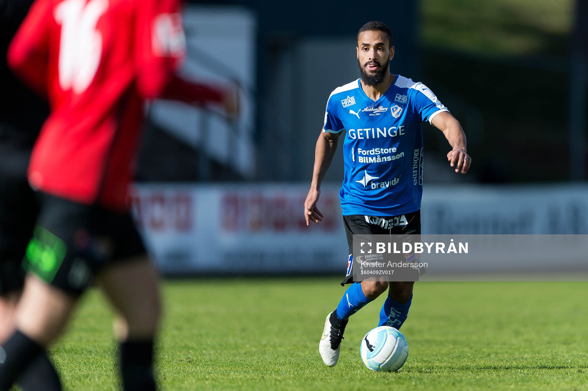 Halmstads Junes Barny under fotbollsmatchen i Superettan mellan Halmstad och Trelleborg den 9 april 2016 i Halmstad.