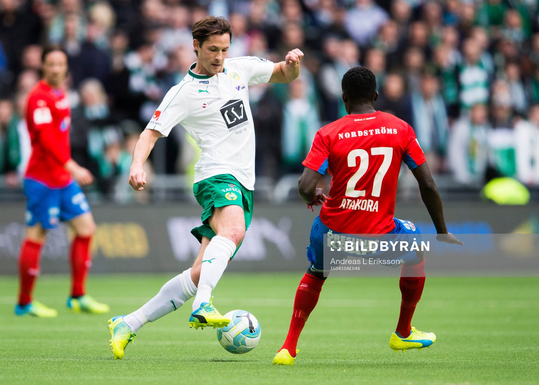 Hammarbys Philip Haglund och Helsingborgs Lalawélé Atakora