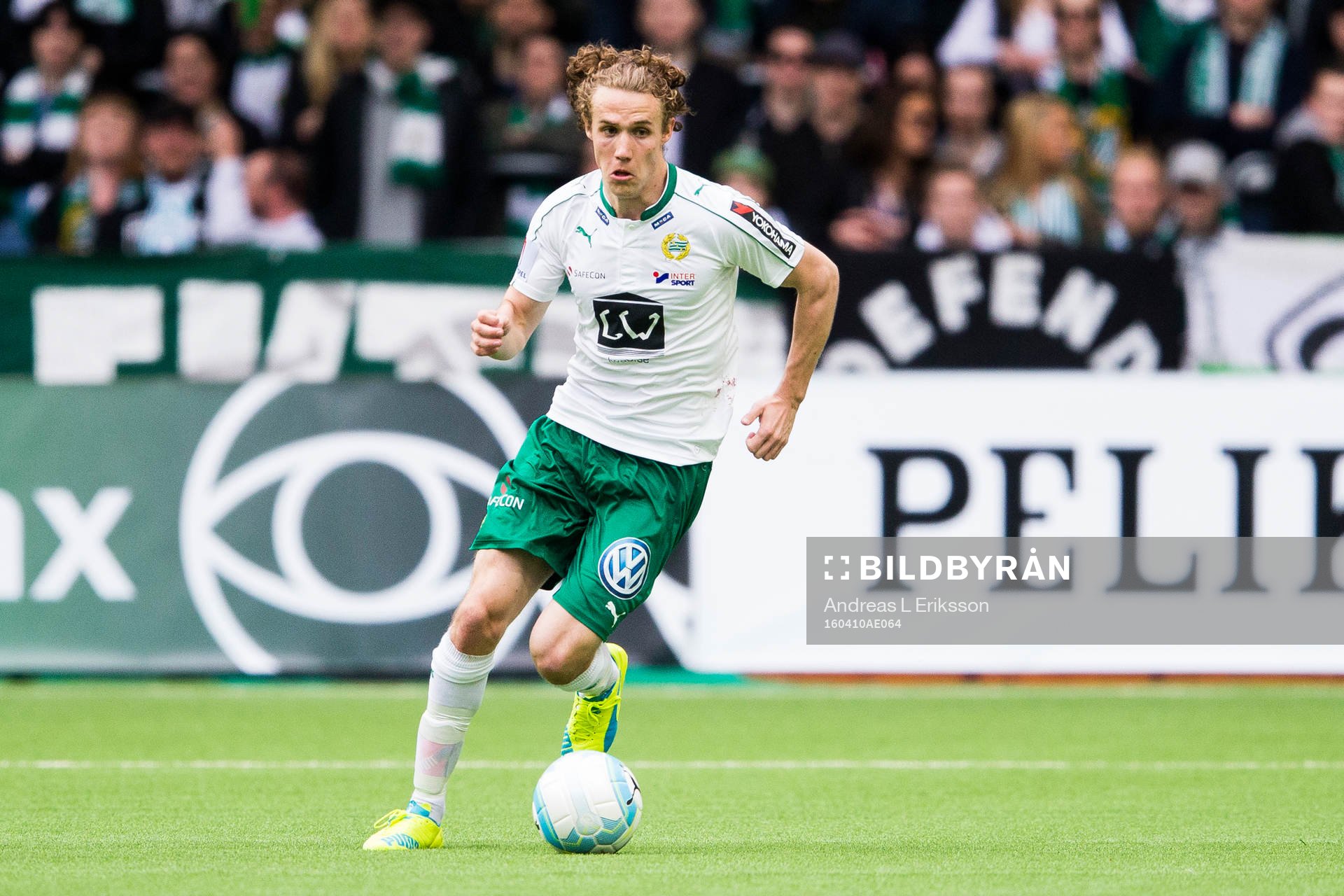 Hammarbys Fredrik Torsteinbö med bollen