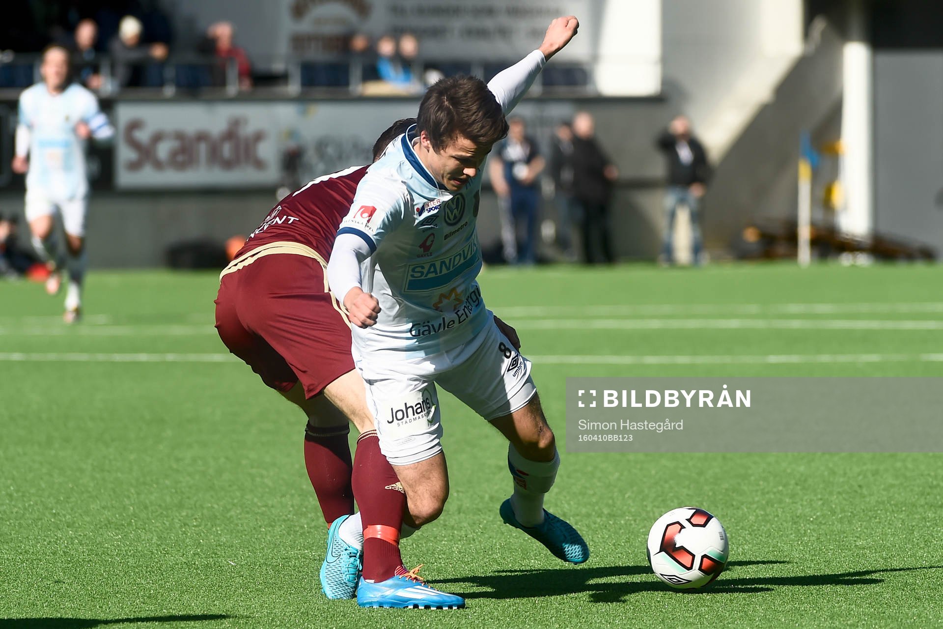 Gefles Simon Skrabb faller