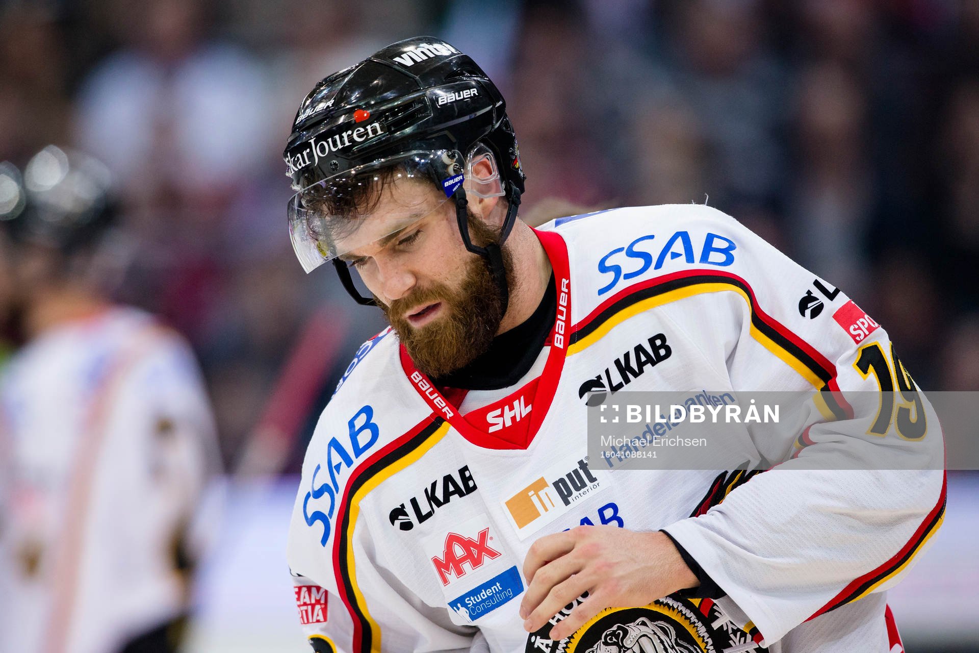 Luleås Jacob Lagace lämnar isen